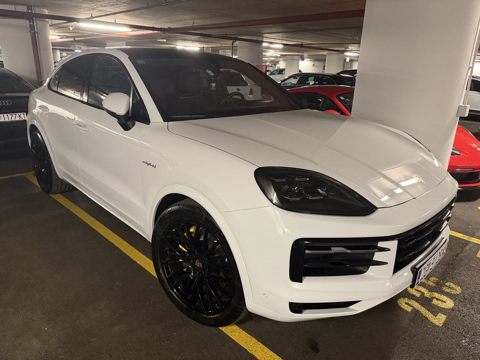 Porsche Cayenne E-Hybrid Coupe MY24, Porsche jamstvo, Akrapovic, PDV, fotografija 3