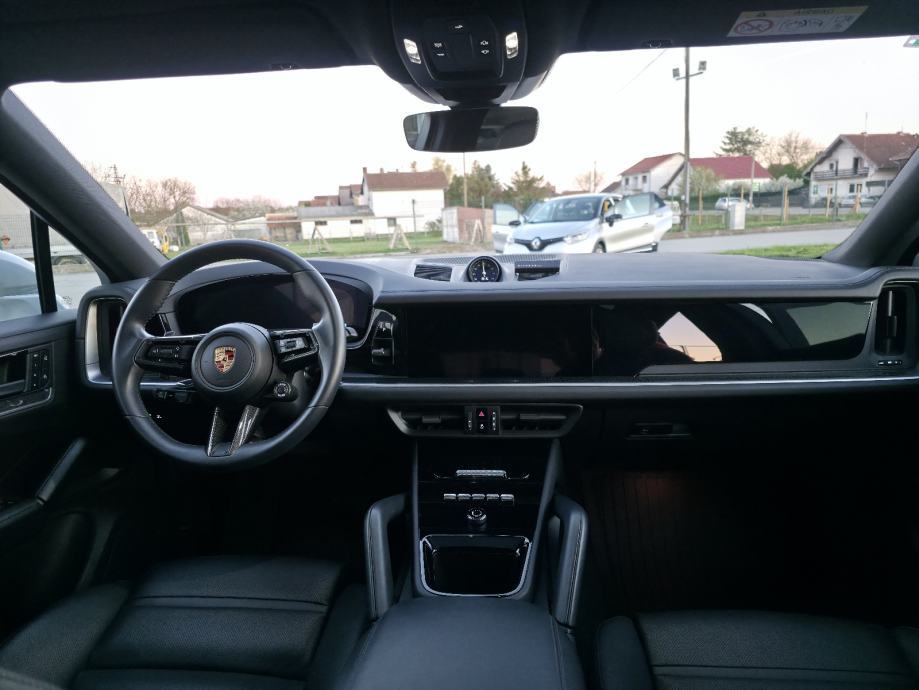 Porsche Cayenne E-Hybrid Coupe Sport ● 2024.● u Pdv-u ● reg 11/2026, fotografija 7