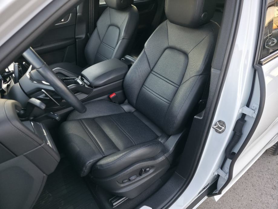 Porsche Cayenne E-Hybrid Coupe Sport ● 2024.● u Pdv-u ● reg 11/2026, fotografija 8