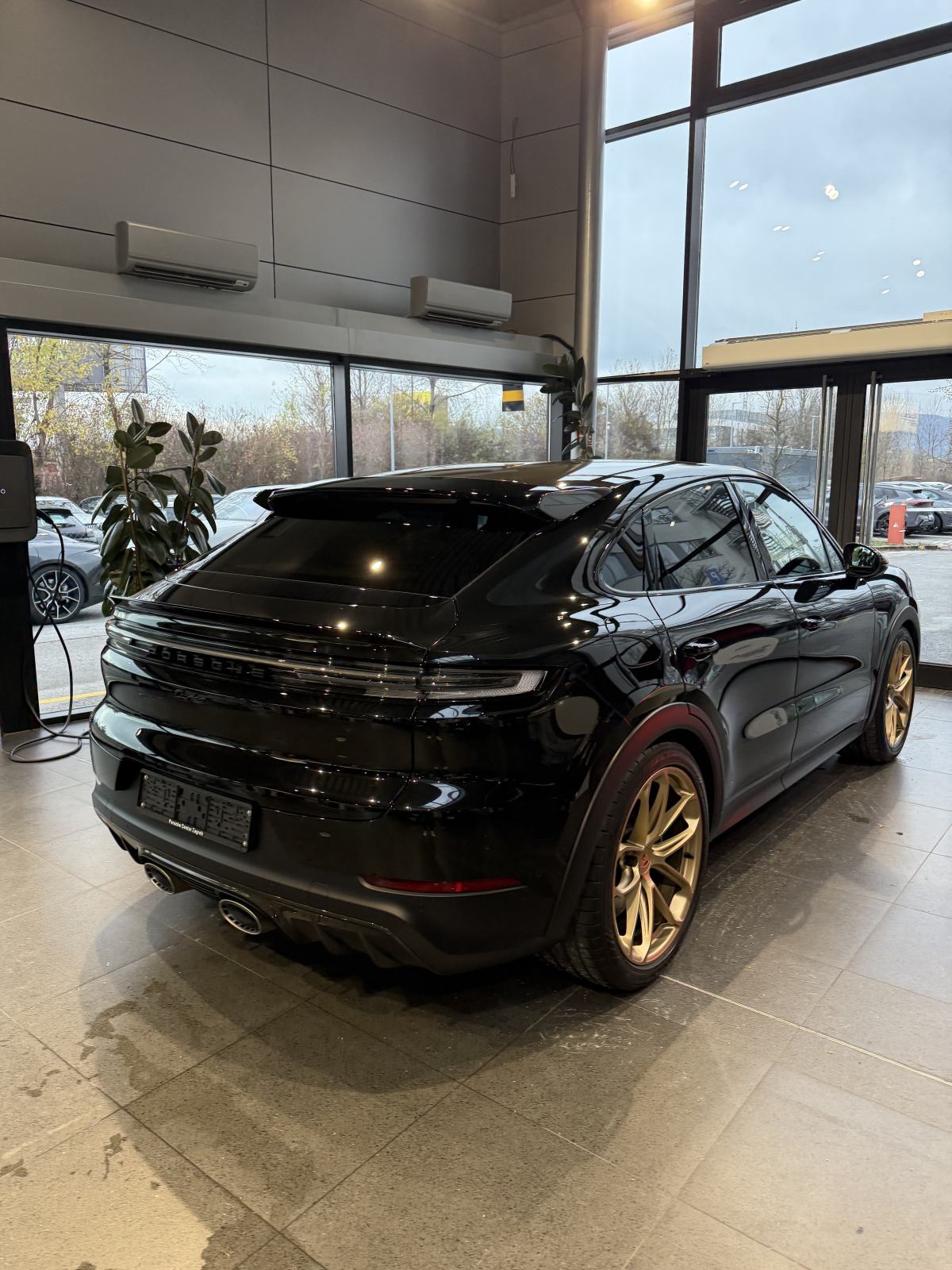 PORSCHE CAYENNE TURBO GT LEASING, ZAMJENE