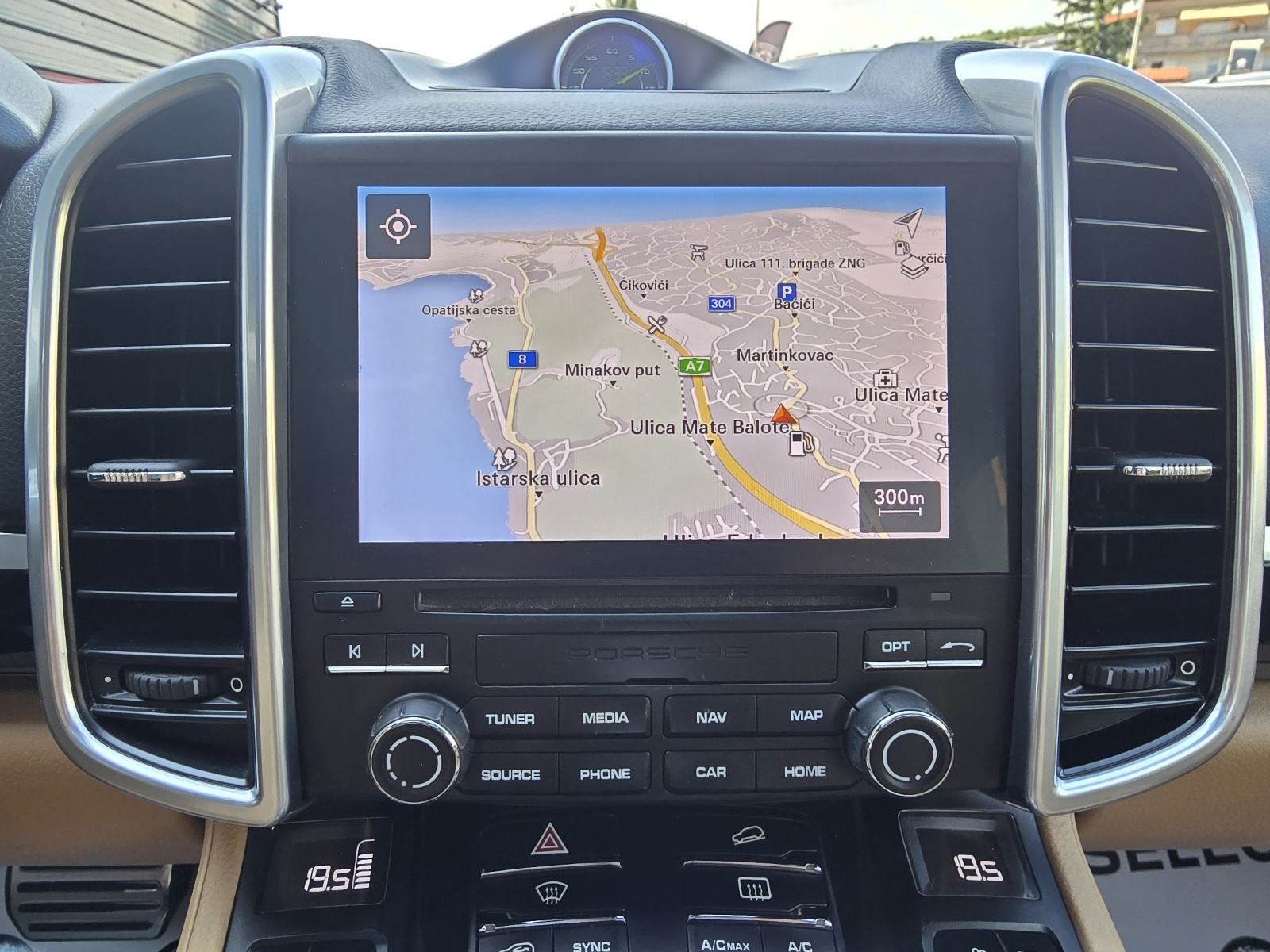 Porsche Cayenne S E-Hybrid - HR VOZILO - SERVISNA - TVORNIČKO JAMSTVO, fotografija 15