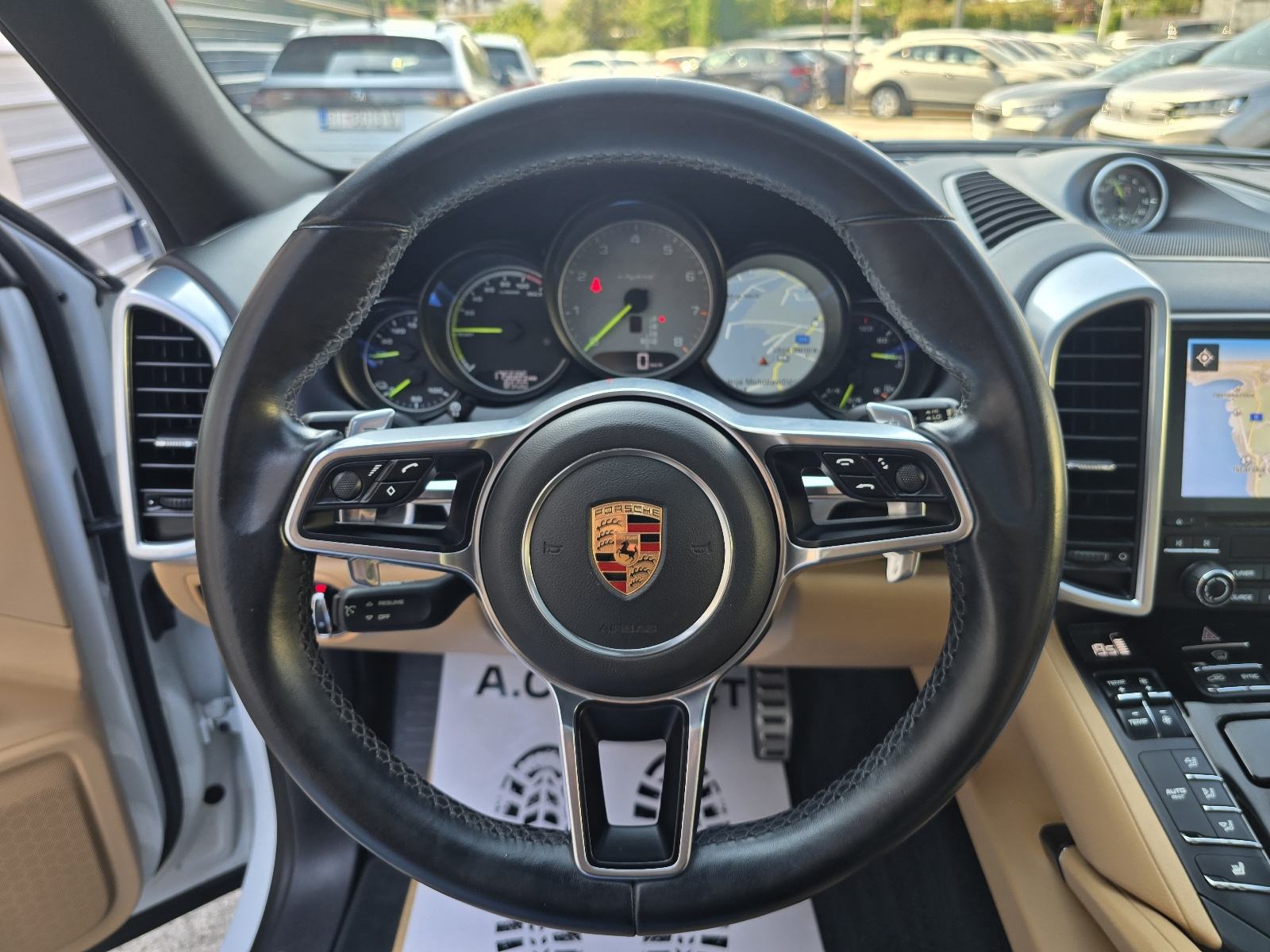 Porsche Cayenne S E-Hybrid - HR VOZILO - SERVISNA - TVORNIČKO JAMSTVO, fotografija 12
