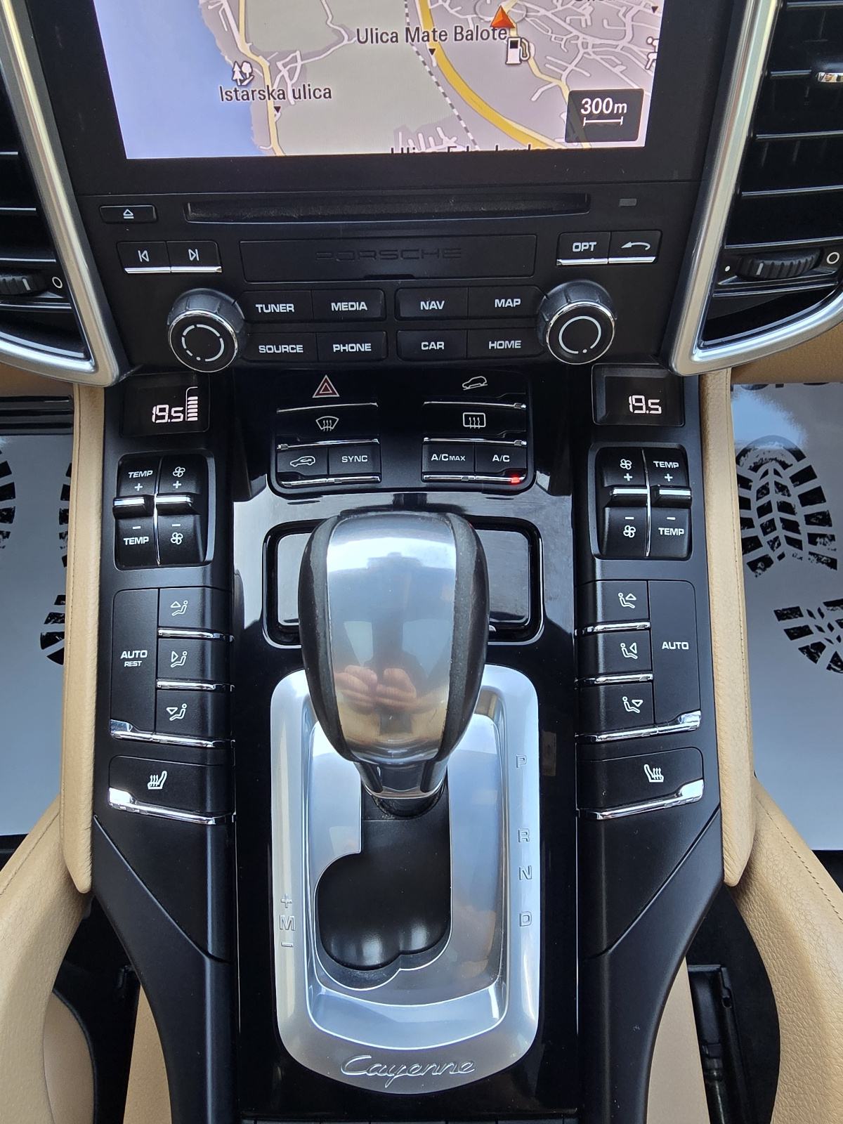 Porsche Cayenne S E-Hybrid - HR VOZILO - SERVISNA - TVORNIČKO JAMSTVO, fotografija 17