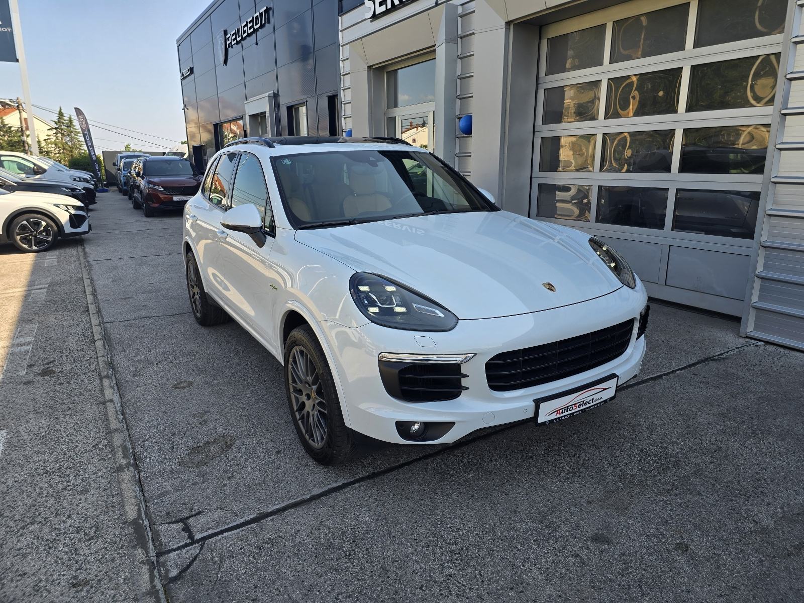 Porsche Cayenne S E-Hybrid - HR VOZILO - SERVISNA - TVORNIČKO JAMSTVO, fotografija 2
