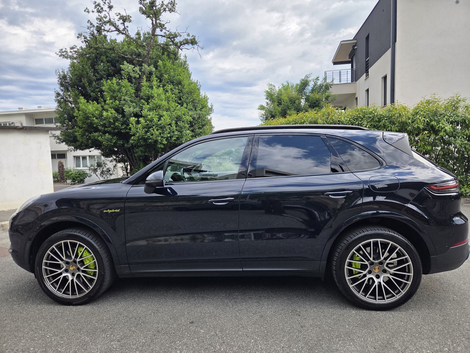 Porsche Cayenne E-hybrid Platinum Edition, MY23, fotografija 5