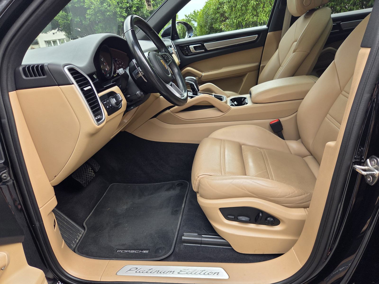 Porsche Cayenne E-hybrid Platinum Edition, MY23, fotografija 11