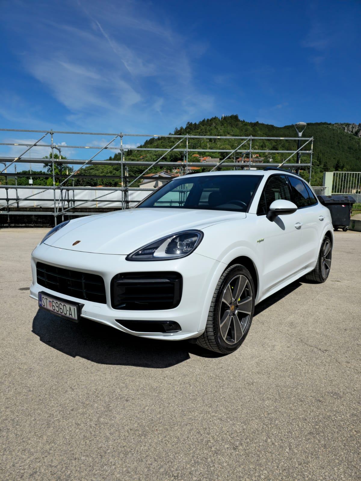 Porsche Cayenne E-Hybrid, fotografija 2