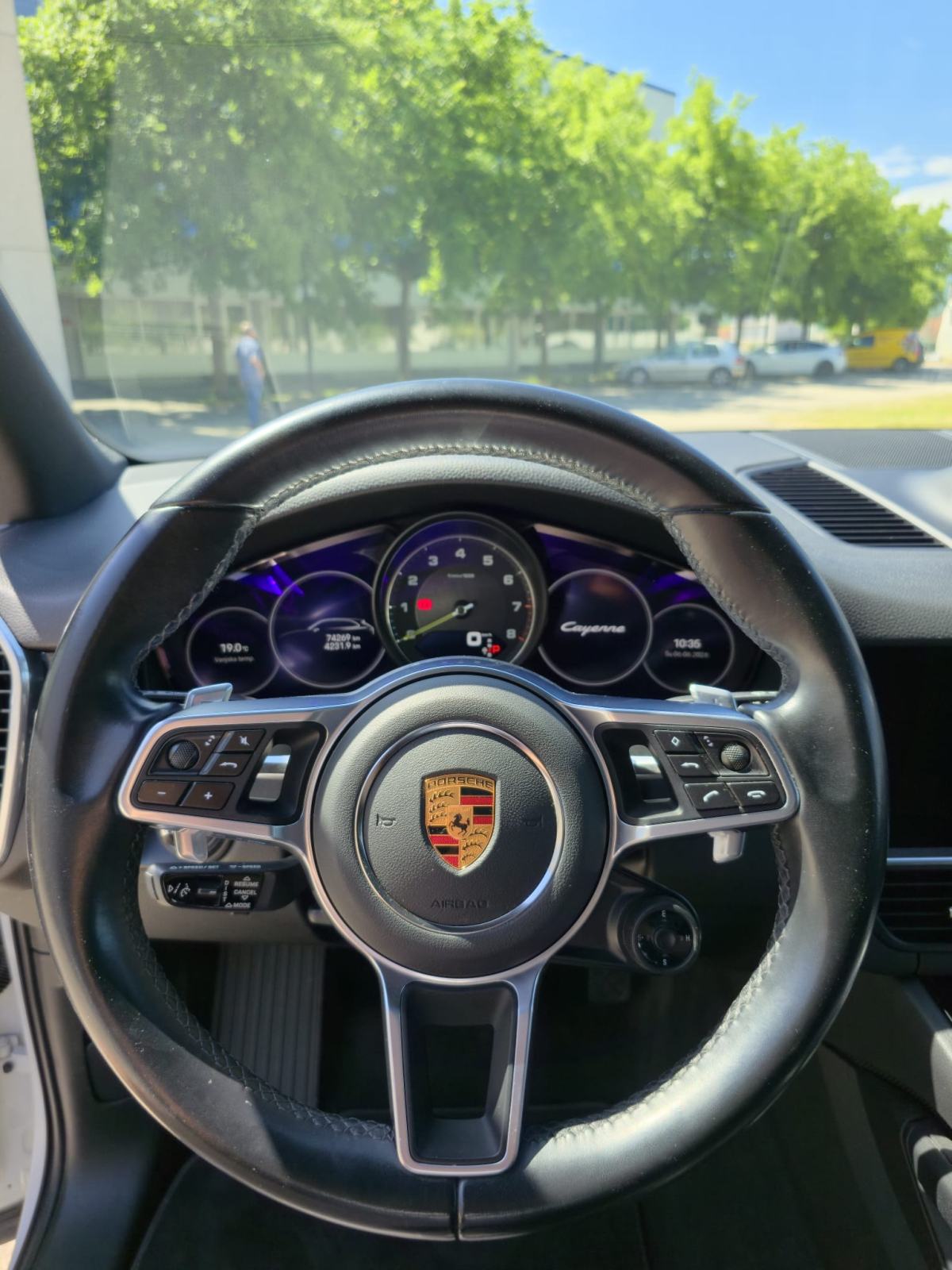 Porsche Cayenne E-Hybrid, fotografija 10