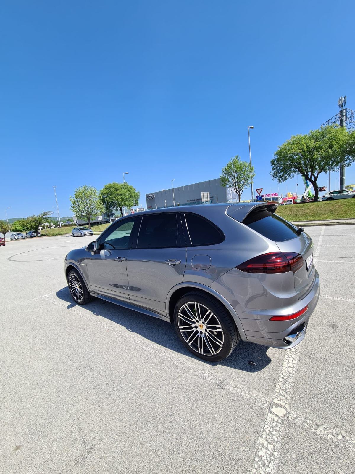 Porsche Cayenne S E-Hybrid Tiptronic, fotografija 3