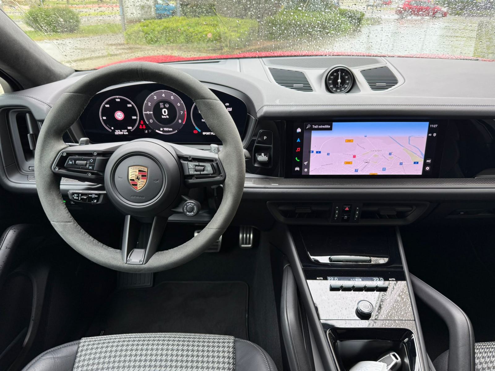 PORSCHE CAYENNE GTS COUPE - 2024 GOD - SPORT PAKET - U PDVU!, fotografija 14