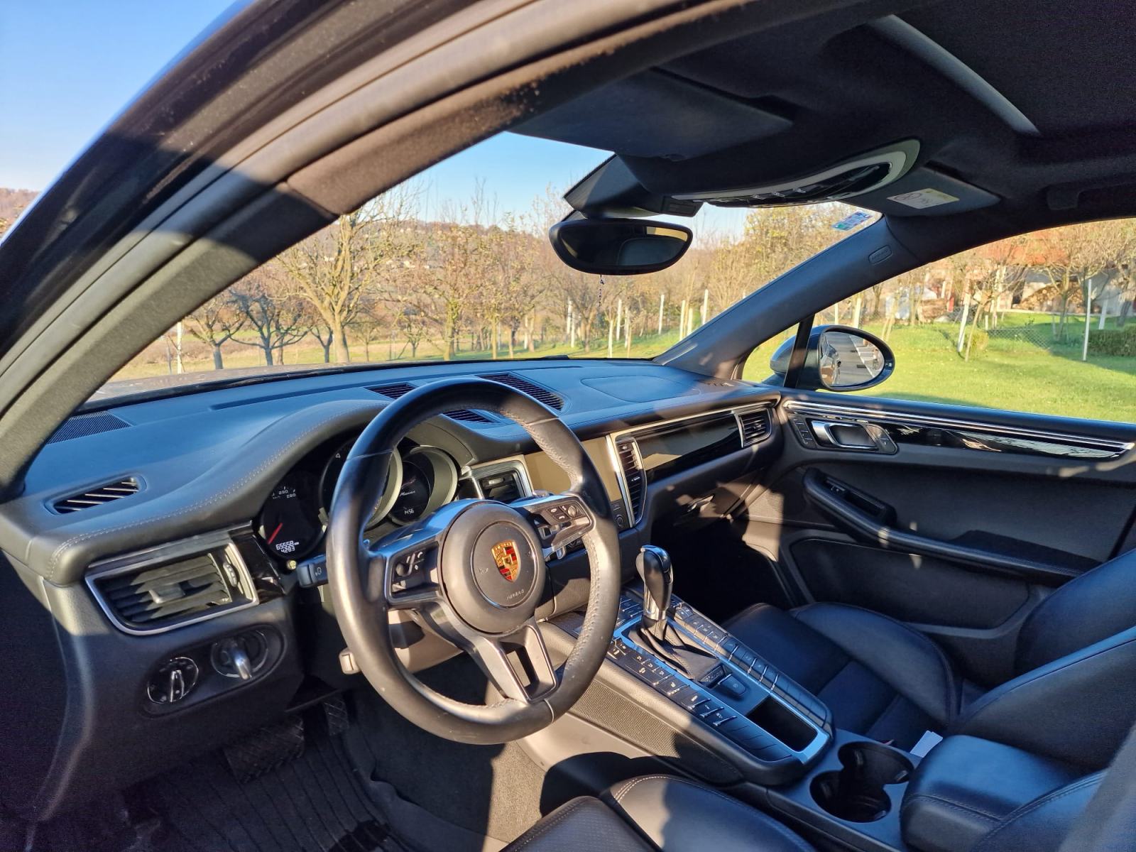 Porsche Macan 2,0 PDK, fotografija 6