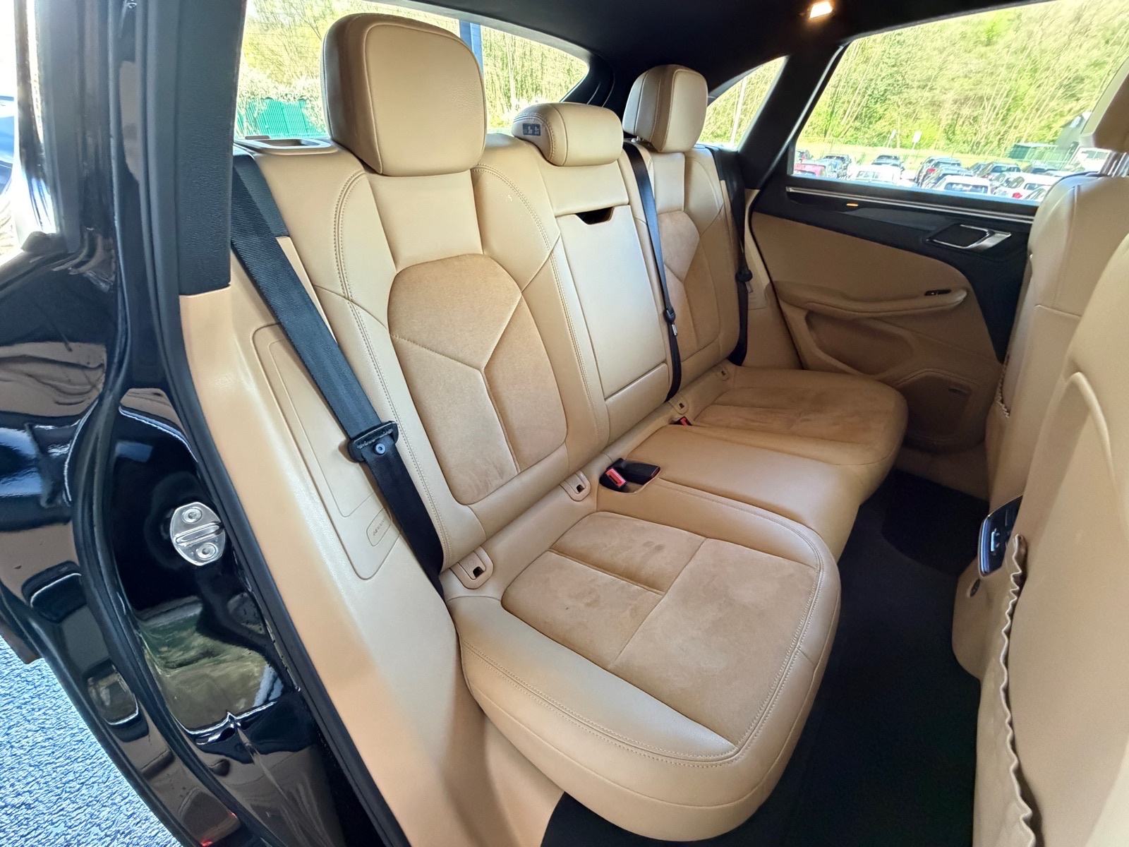 Porsche Macan 2.0 PANORAMA,BOSE,KAMERA,KEYLESS,KOŽA,REG. DO 11/2026!, fotografija 7