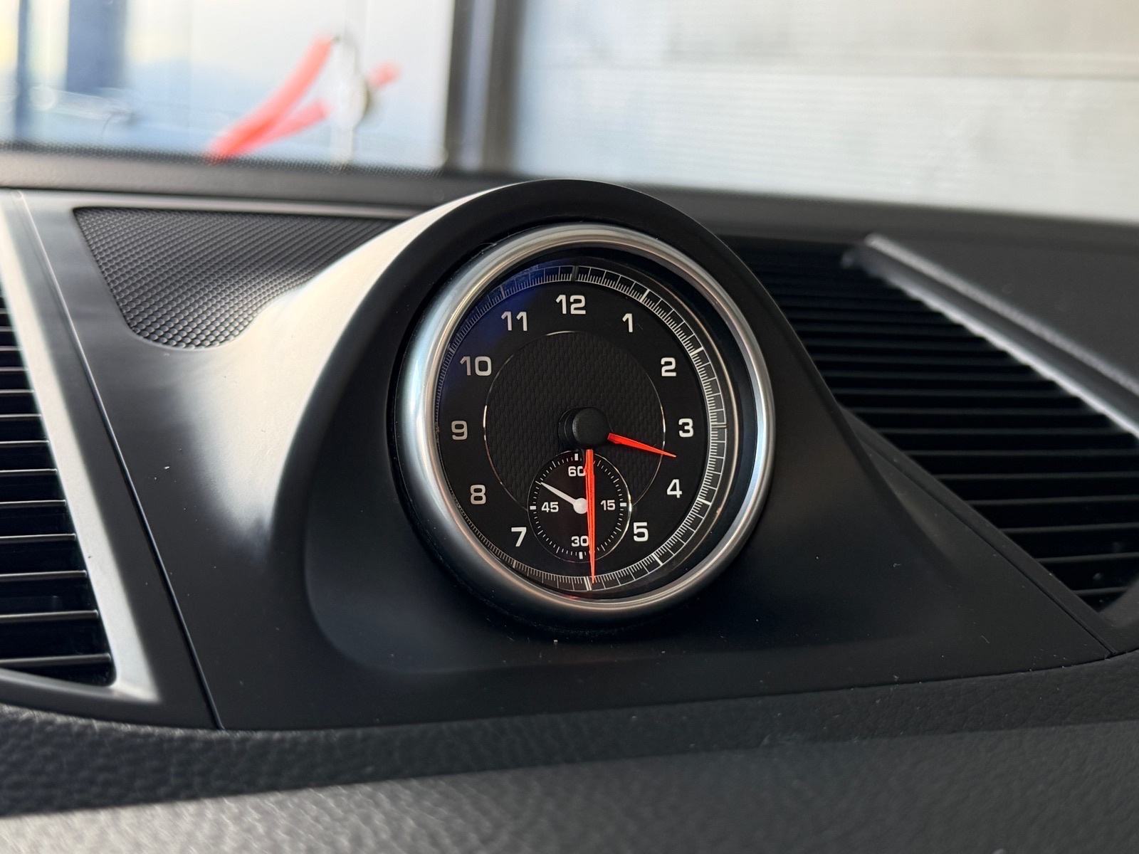 Porsche Macan 2.0 PANORAMA,BOSE,KAMERA,KEYLESS,KOŽA,REG. DO 11/2026!, fotografija 17
