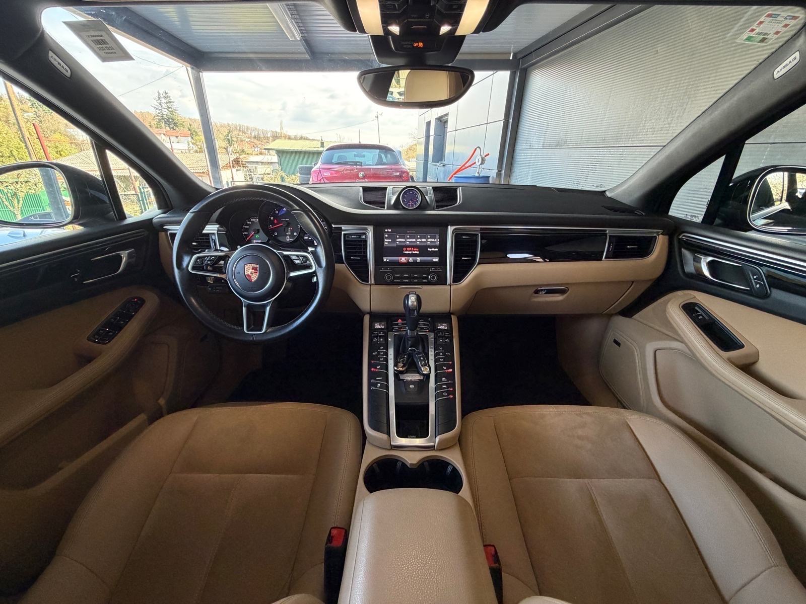 Porsche Macan 2.0 PANORAMA,BOSE,KAMERA,KEYLESS,KOŽA,REG. DO 11/2026!, fotografija 9