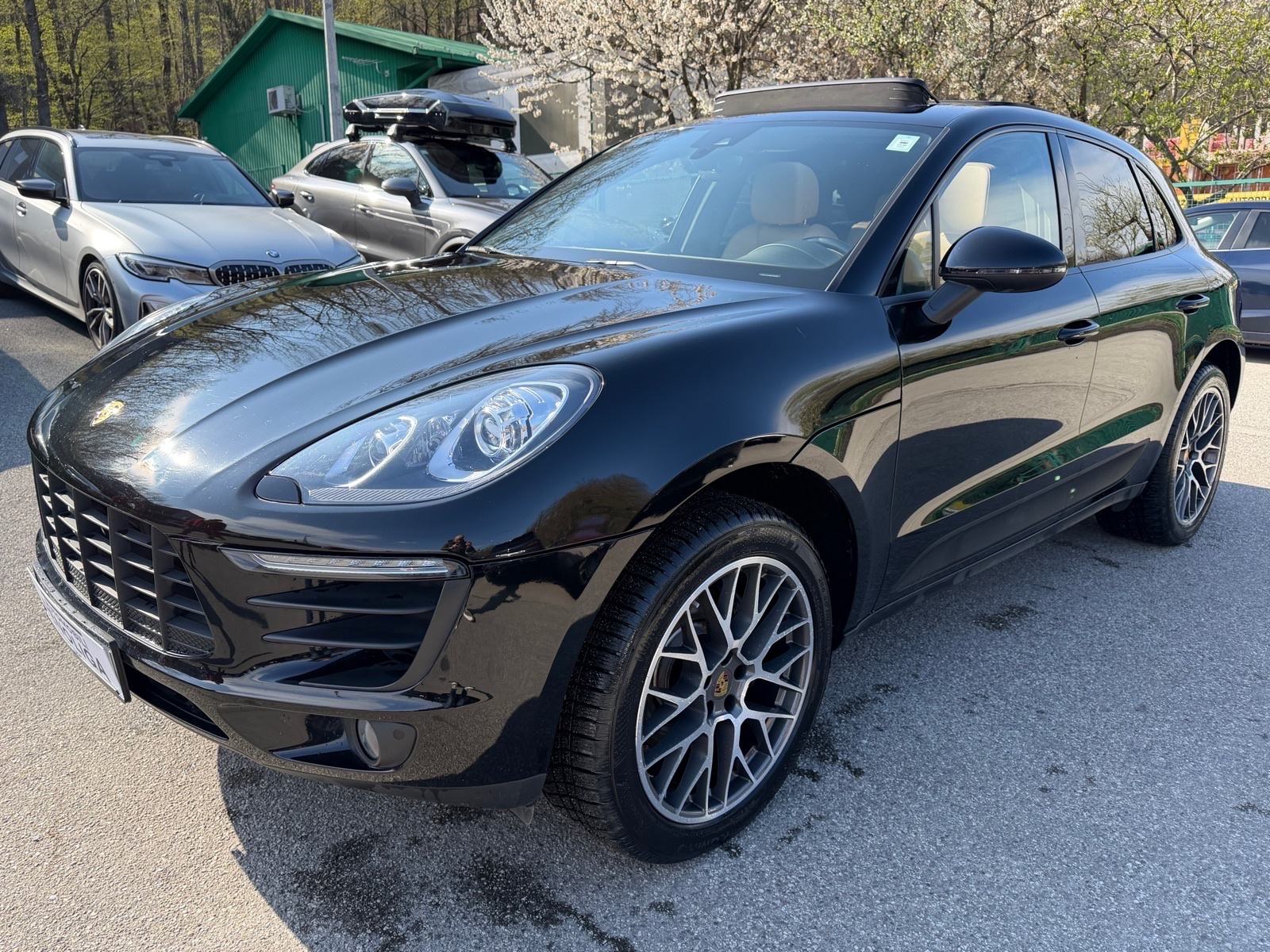 Porsche Macan 2.0 PANORAMA,BOSE,KAMERA,KEYLESS,KOŽA,REG. DO 11/2026!, fotografija 1