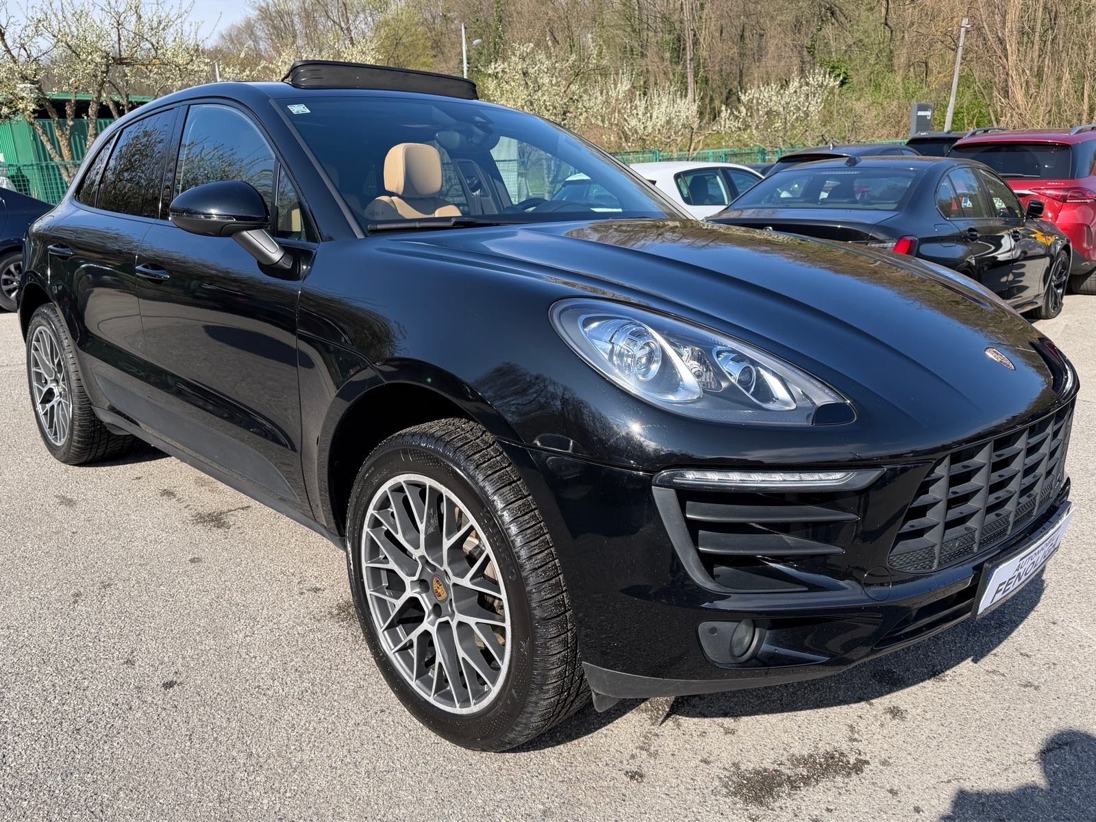 Porsche Macan 2.0 PANORAMA,BOSE,KAMERA,KEYLESS,KOŽA,REG. DO 11/2026!, fotografija 3