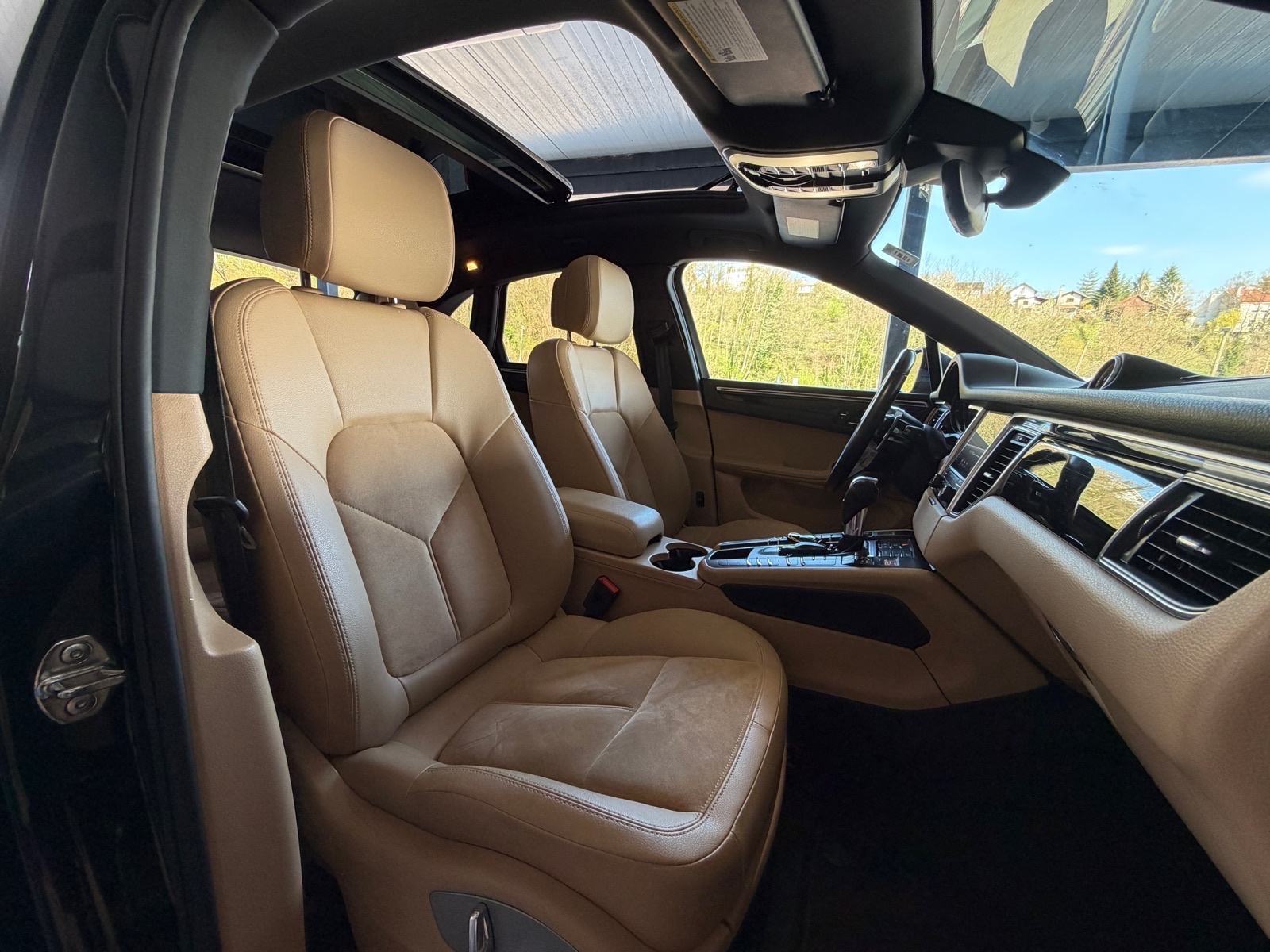 Porsche Macan 2.0 PANORAMA,BOSE,KAMERA,KEYLESS,KOŽA,REG. DO 11/2026!, fotografija 6
