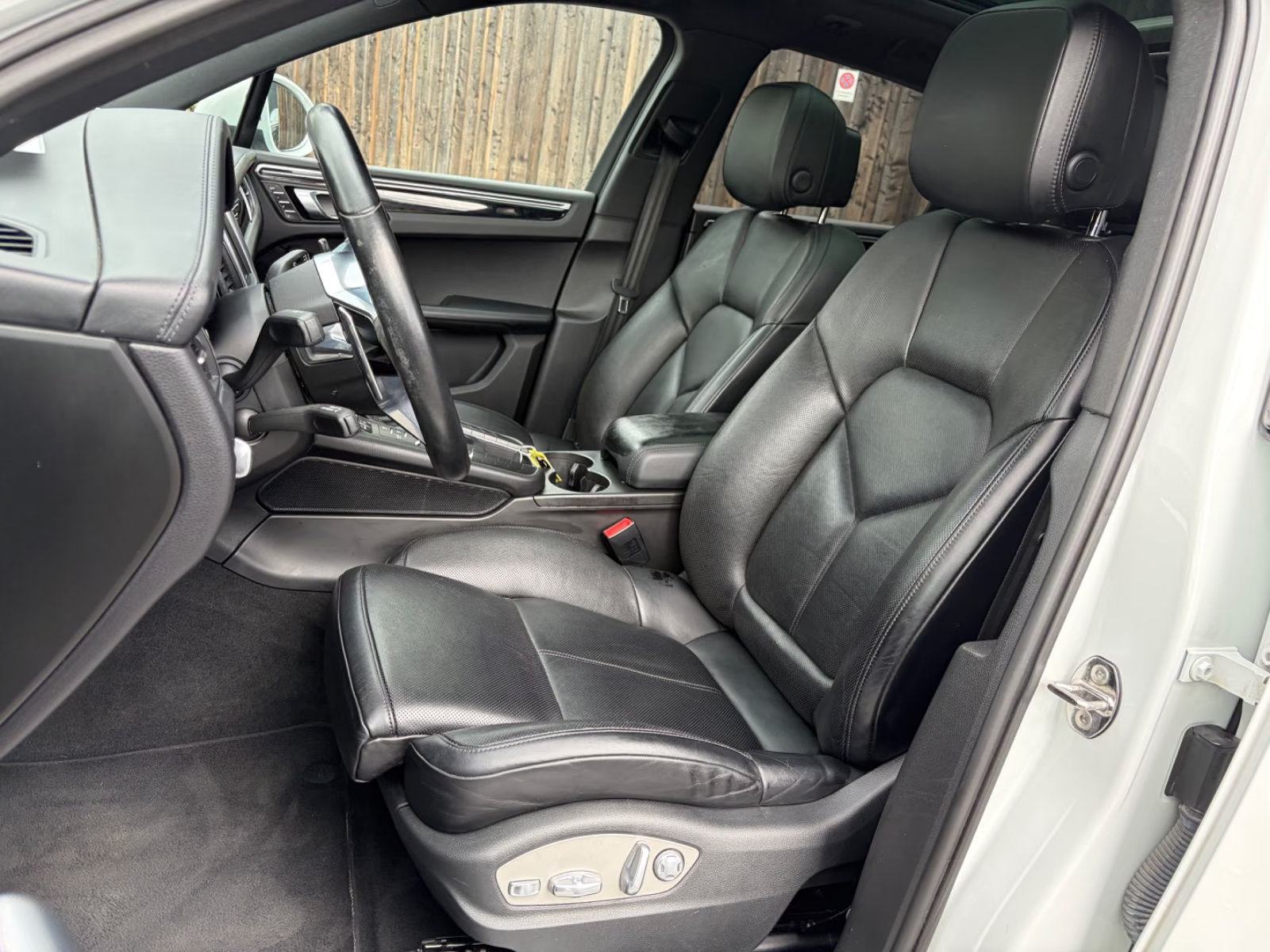 Porsche Macan 3,0 V6 PDK ChronoSport BiXenon navi koža pano gr.sj.x4, fotografija 13