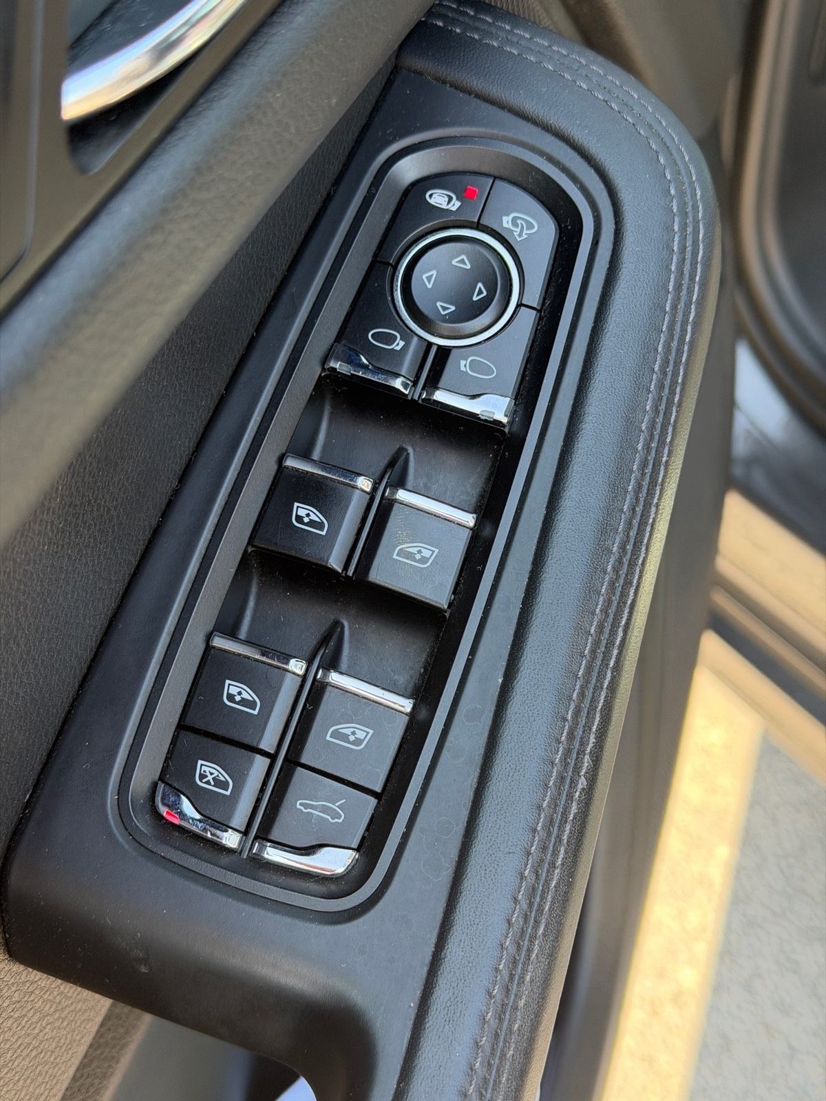 ⭐ Porsche Macan S, 3.0 V6 TDI PDK,ALU 20",ZRAK,LED..⭐, pogled izvana - slika 4