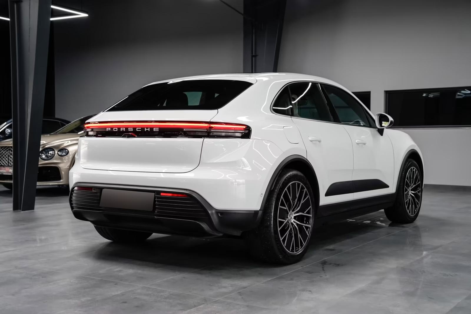 Porsche Macan 4 | 408KS | KOŽA | PANORAMA | KAMERA | MEMORIJA, fotografija 5