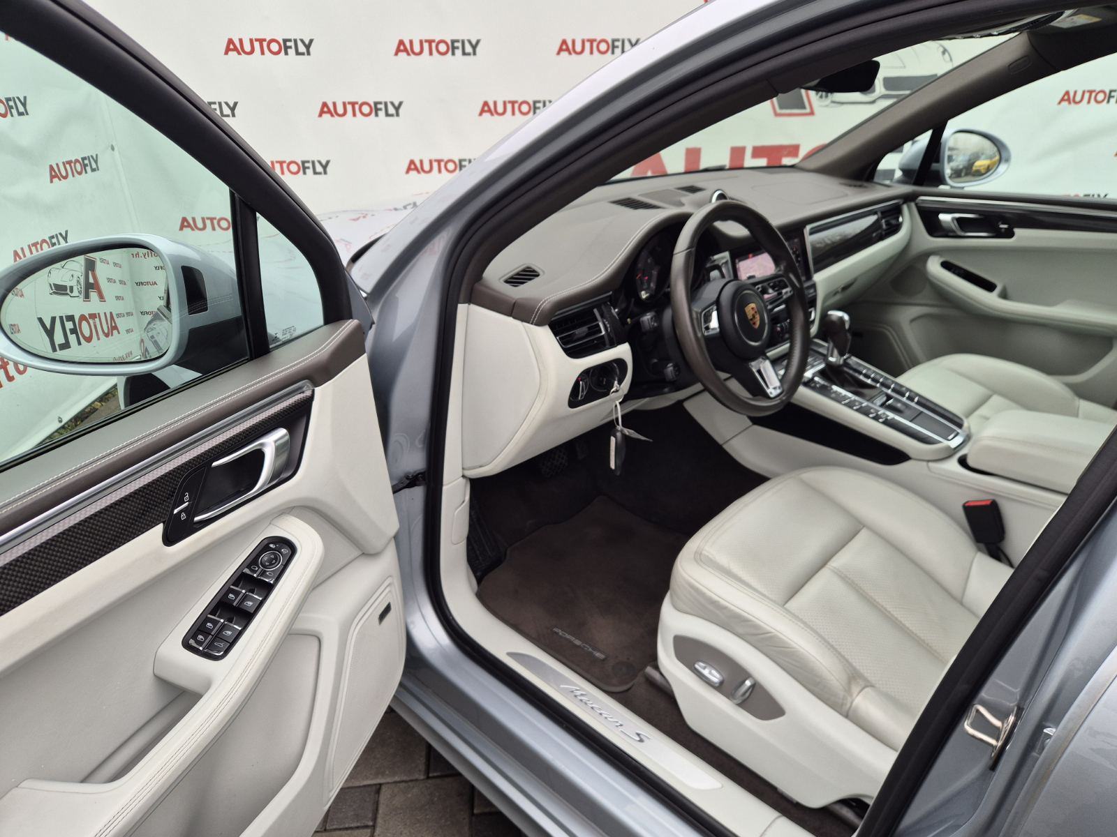 Porsche Macan S 3.0 V6, Chrono, BOSE, Pano, Matrix, Koža, Navi, 20", fotografija 11