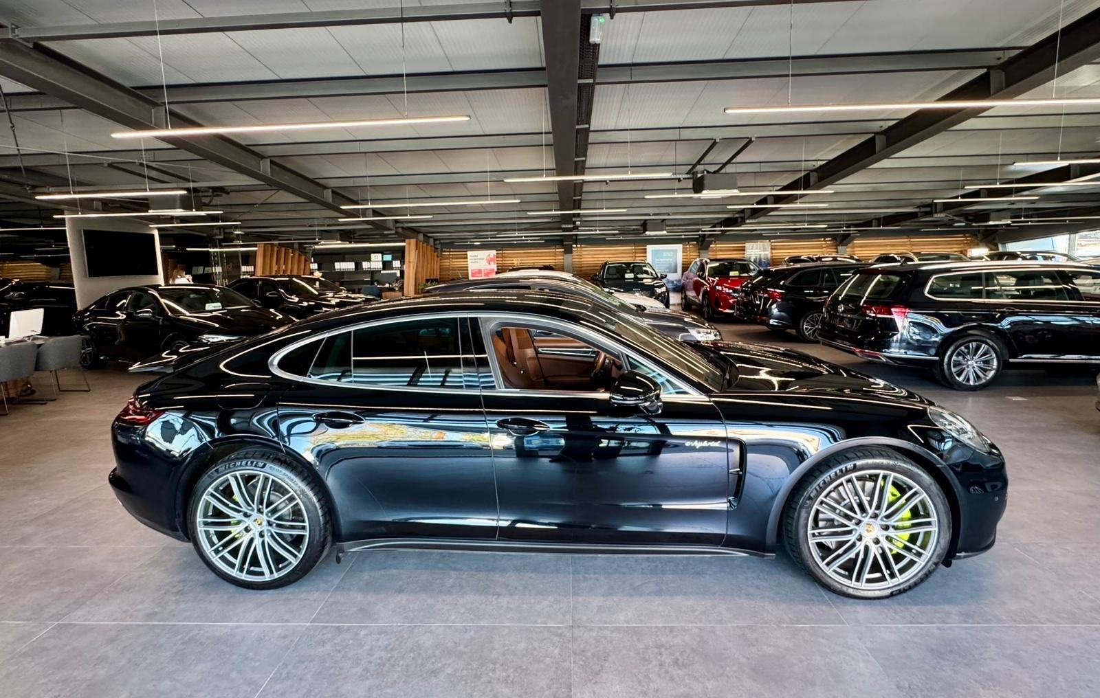 Porsche Panamera 4 PDK E-Hybrid CHRONO • BOSE • KAMERA • BI/XENON, fotografija 10