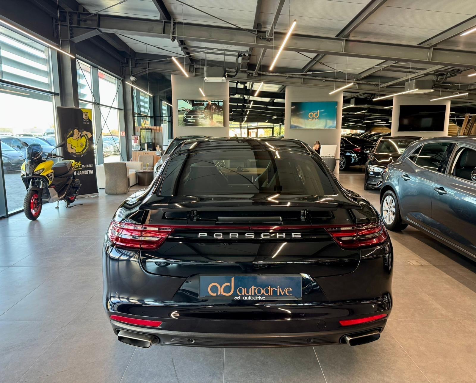Porsche Panamera 4 PDK E-Hybrid CHRONO • BOSE • KAMERA • BI/XENON, fotografija 7