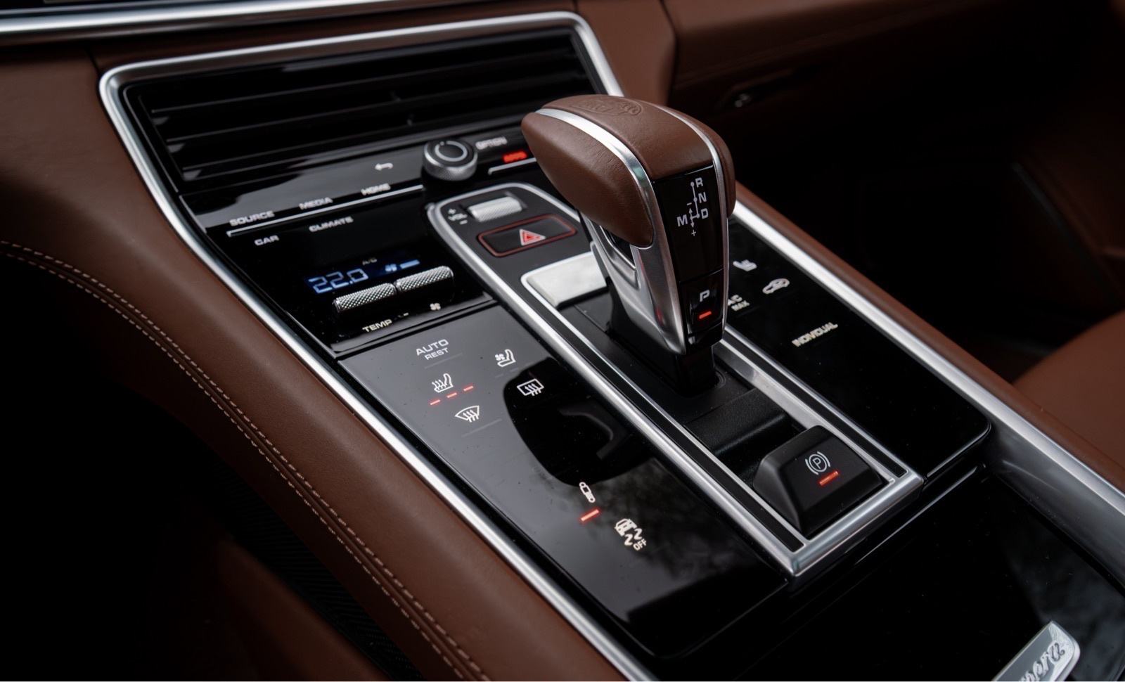 PORSCHE PANAMERA 4S 2023 EHYBRID, APPROVED JAMSTVO, U PDV-u, FULL KOŽA, fotografija 13