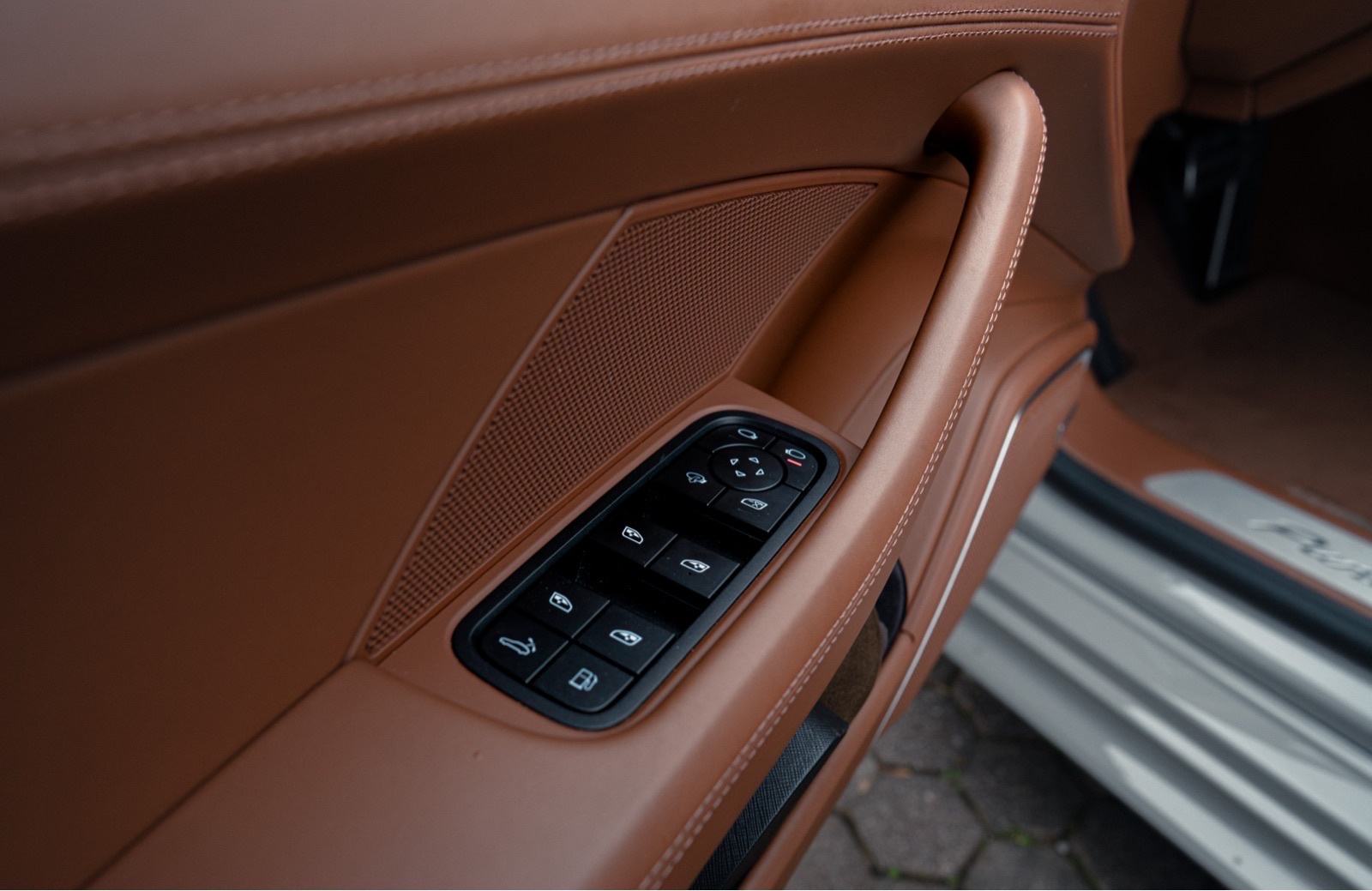 PORSCHE PANAMERA 4S 2023 EHYBRID, APPROVED JAMSTVO, U PDV-u, FULL KOŽA, fotografija 16