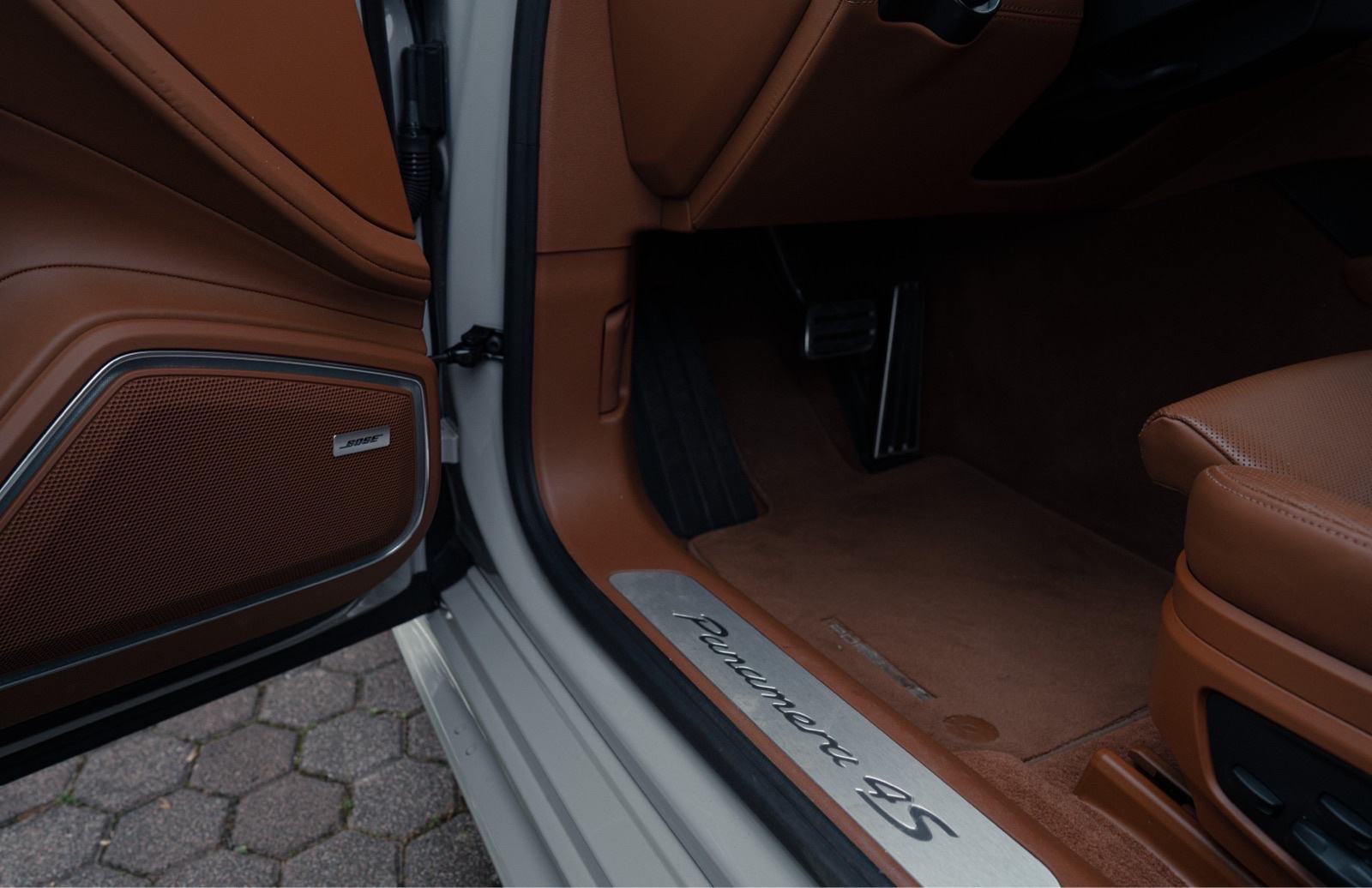 PORSCHE PANAMERA 4S 2023 EHYBRID, APPROVED JAMSTVO, U PDV-u, FULL KOŽA, fotografija 19