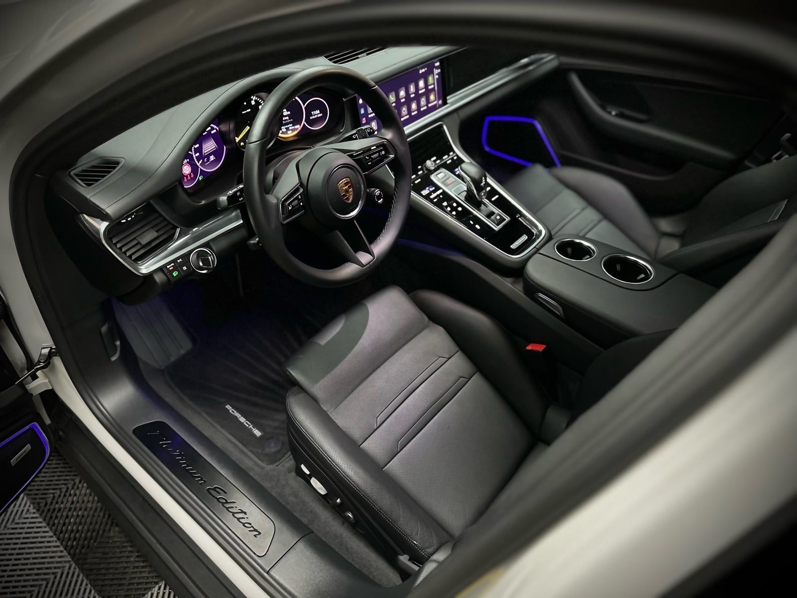 Porsche Panamera 4 E-hybrid PLATINUM EDITION, fotografija 8