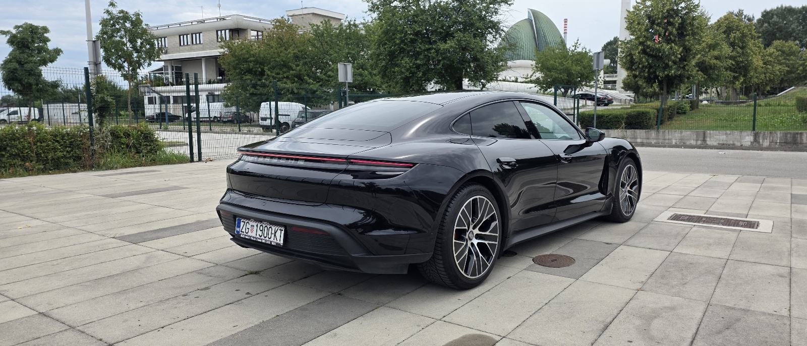 Porsche Taycan 4S,4×4 automatik,571KS,TVORNIČKO JAMSTVO DO 2030, fotografija 6