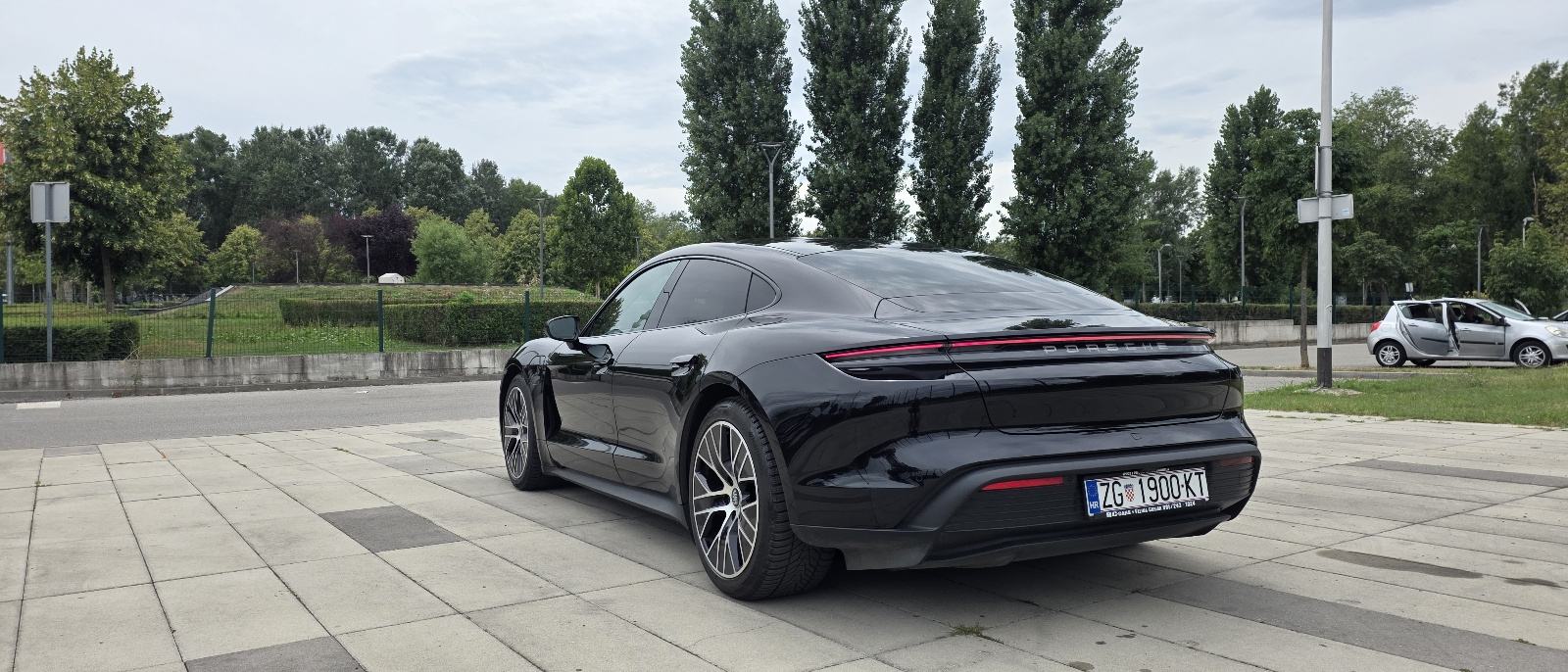 Porsche Taycan 4S,4×4 automatik,571KS,TVORNIČKO JAMSTVO DO 2030, fotografija 7