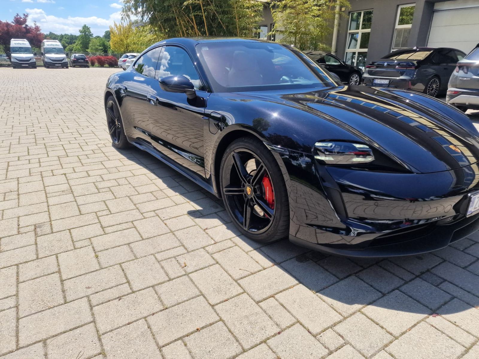 Porsche Taycan 4S, fotografija 2