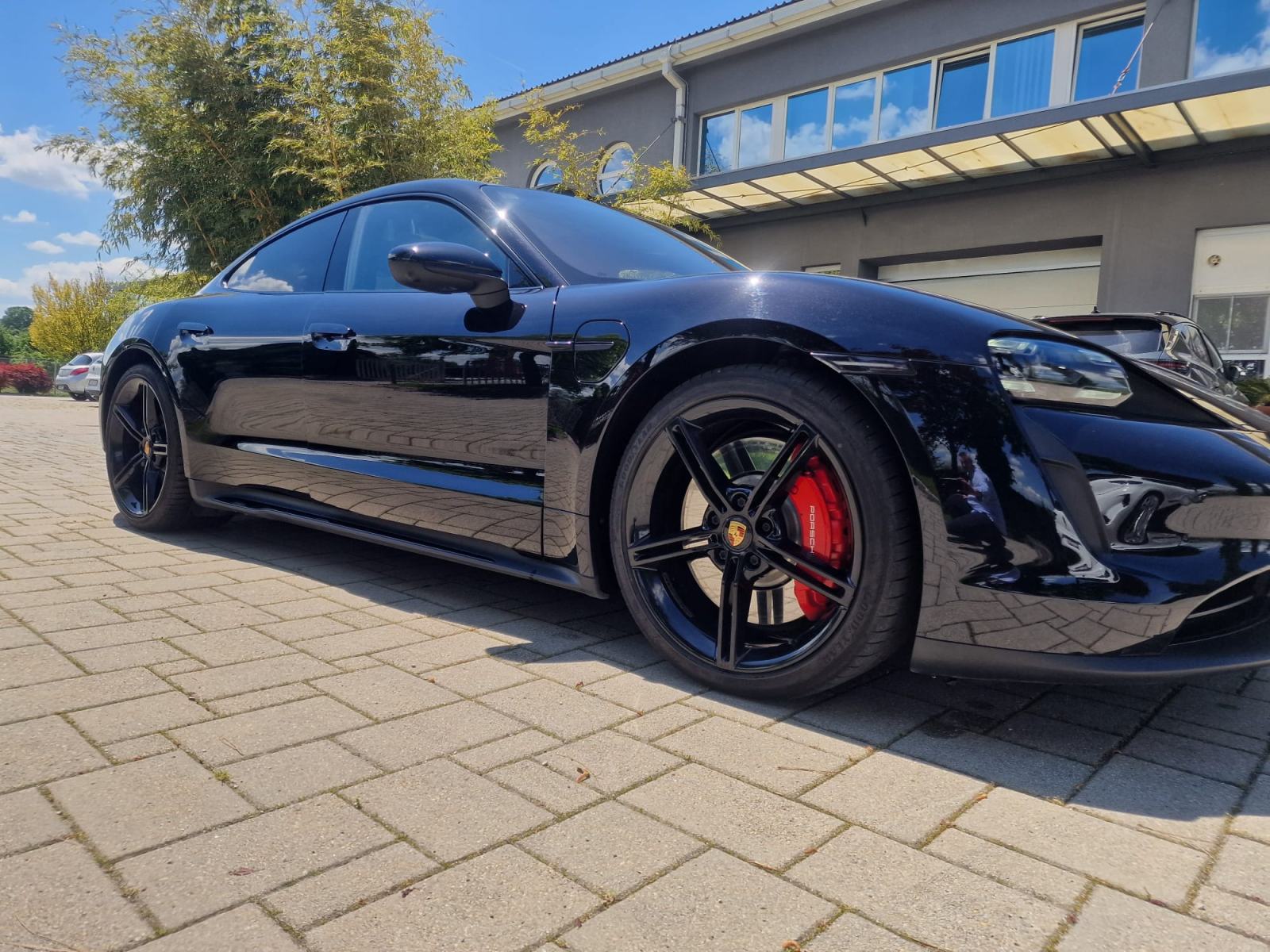 Porsche Taycan 4S, fotografija 4