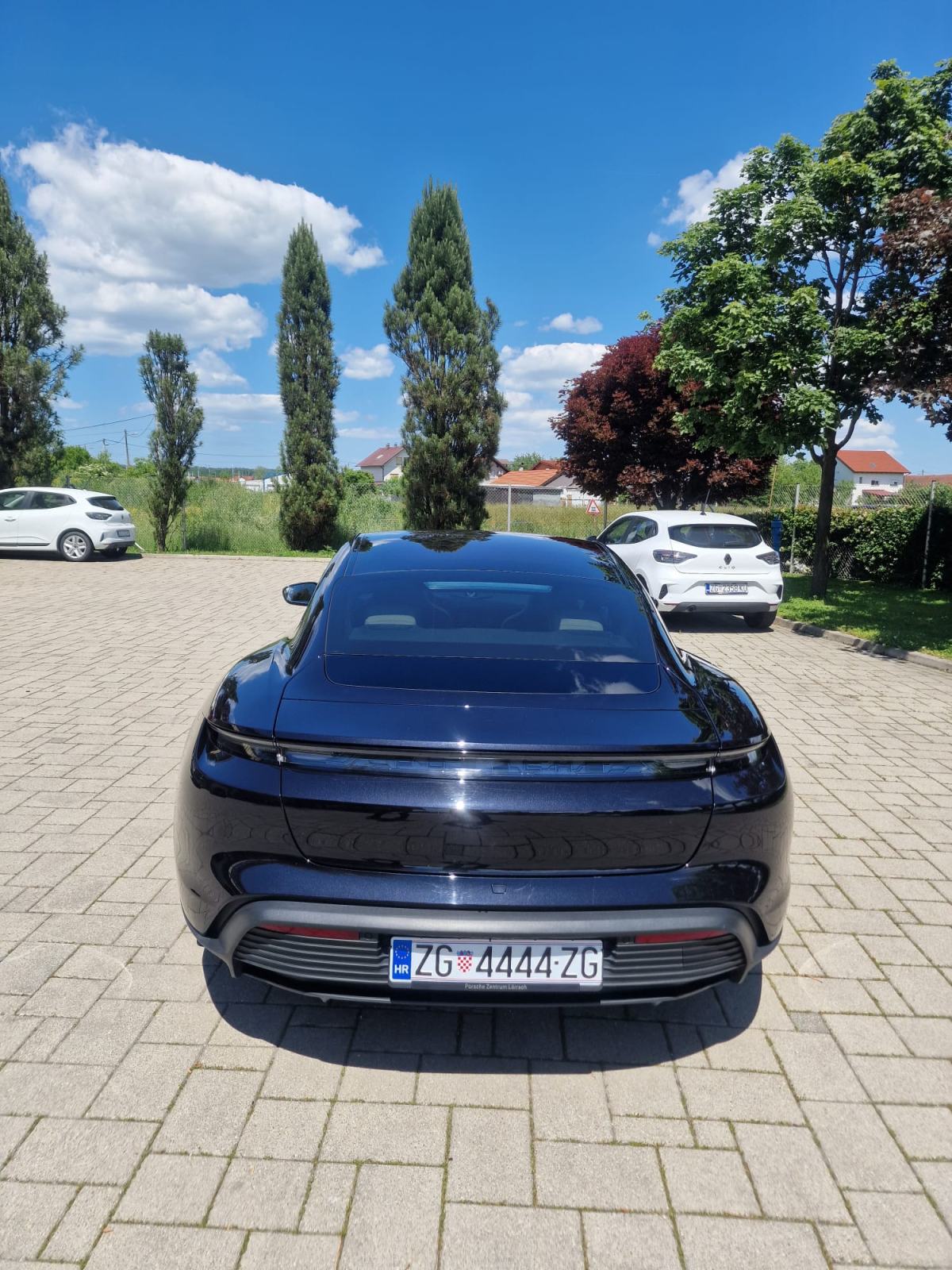 Porsche Taycan 4S, fotografija 5