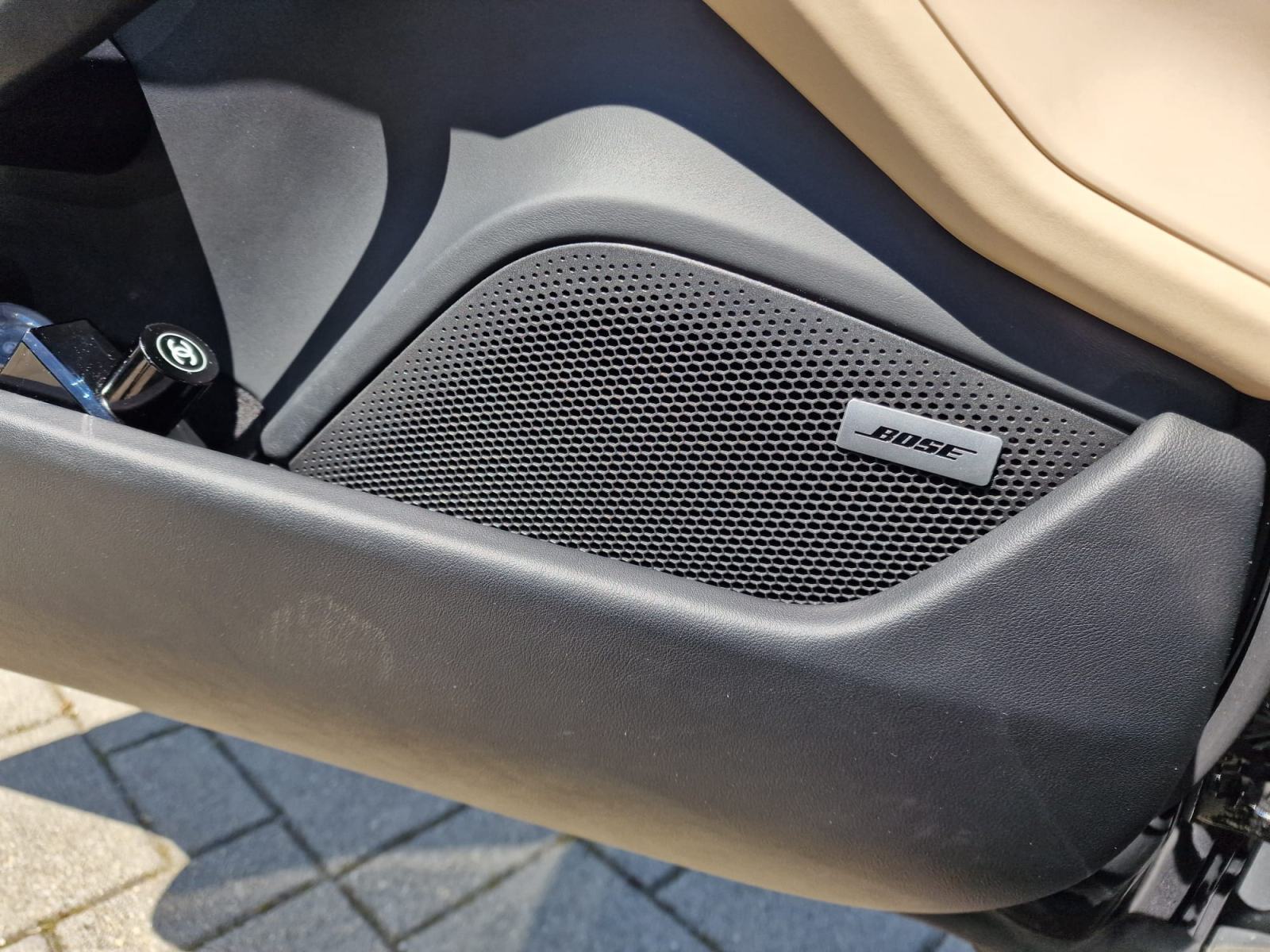 Porsche Taycan 4S, fotografija 9