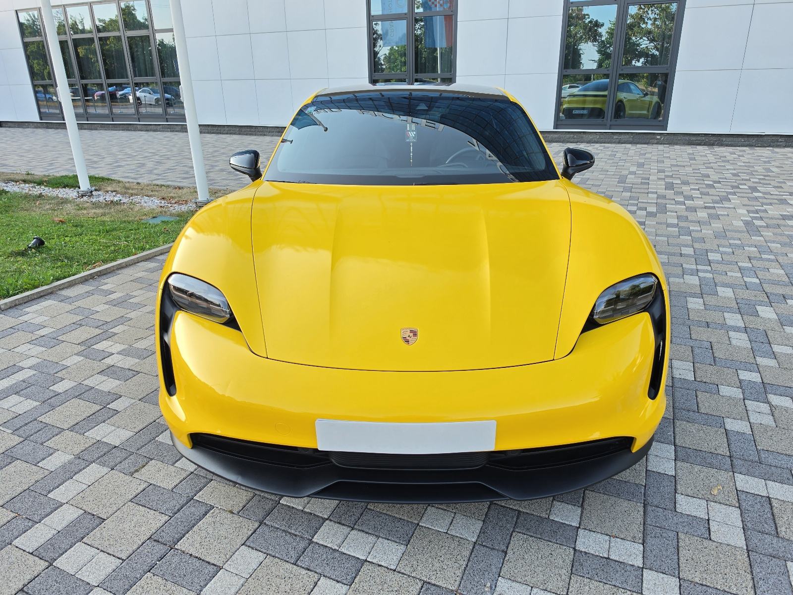 Porsche Taycan **PERFORMANCE**NAVI**PANORAMA**PDV**REG 1 GOD**, fotografija 16