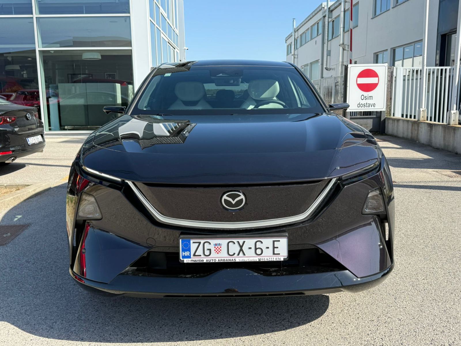 *POTPUNO NOVA* Mazda CX-6e 5WGN EV 258ps 1AT RWD Takumi Plus - 6.000KM, pogled izvana - slika 1