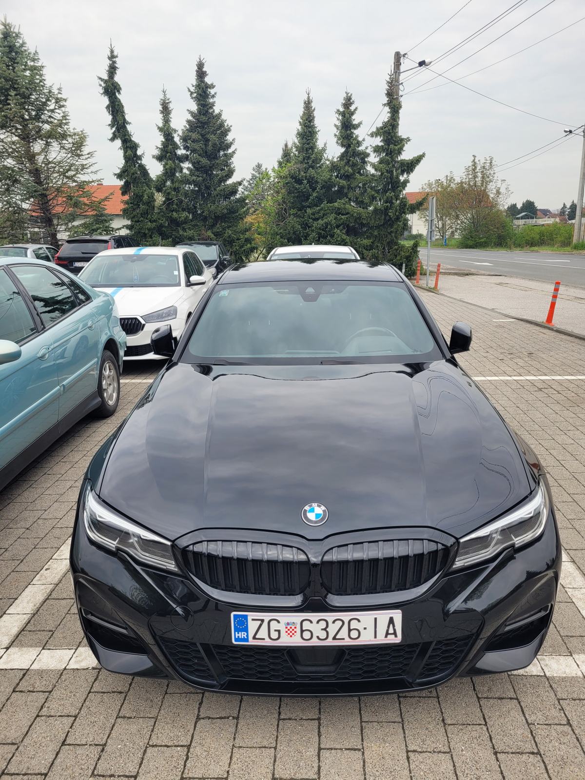Prodajem BMW 320d xDrive M Sport, 2021.g., 77.000 km, laser, head up, fotografija 3