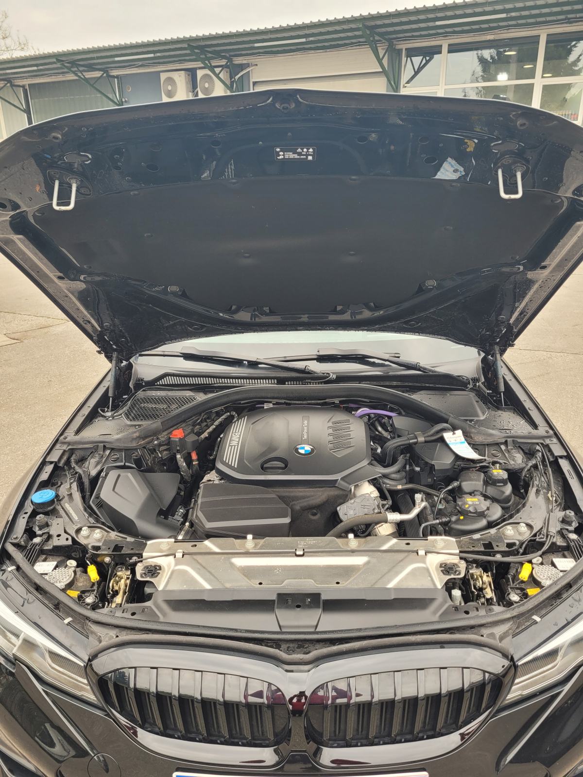 Prodajem BMW 320d xDrive M Sport, 2021.g., 77.000 km, laser, head up, fotografija 5