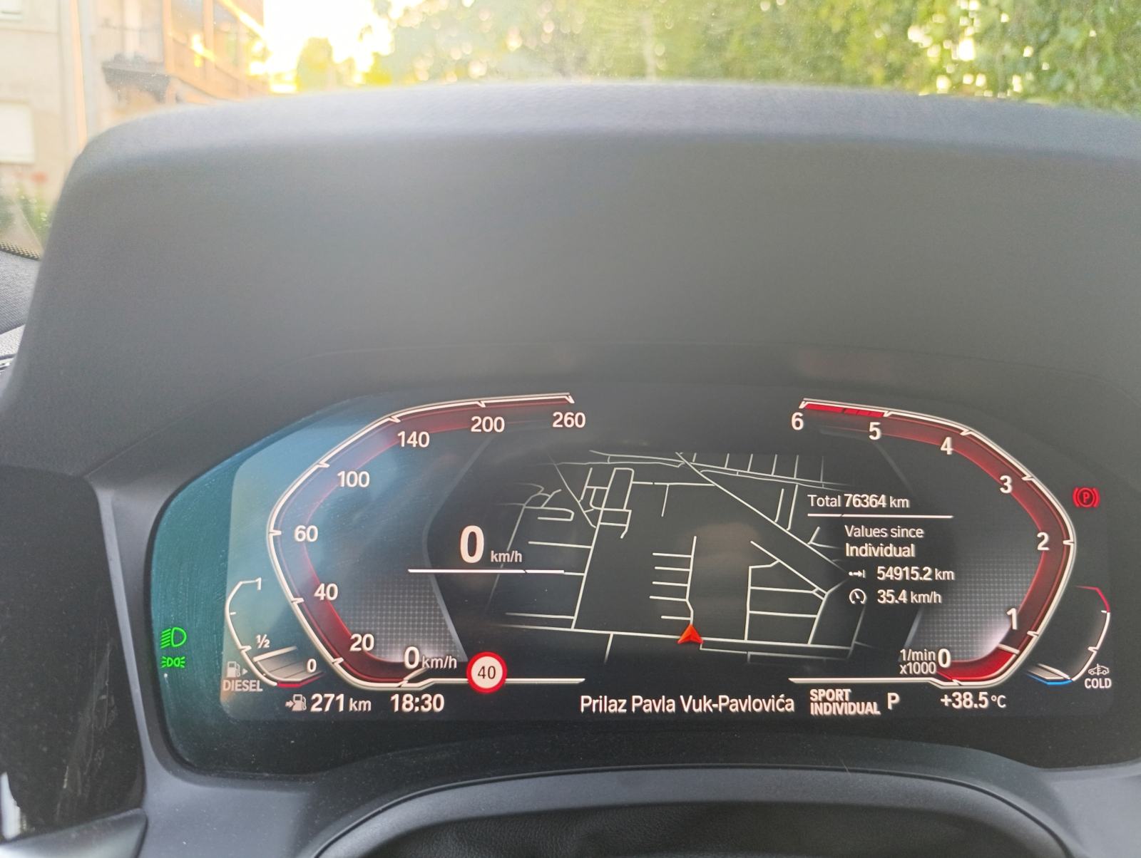 Prodajem BMW 320d xDrive M Sport, 2021.g., 77.000 km, laser, head up, fotografija 7