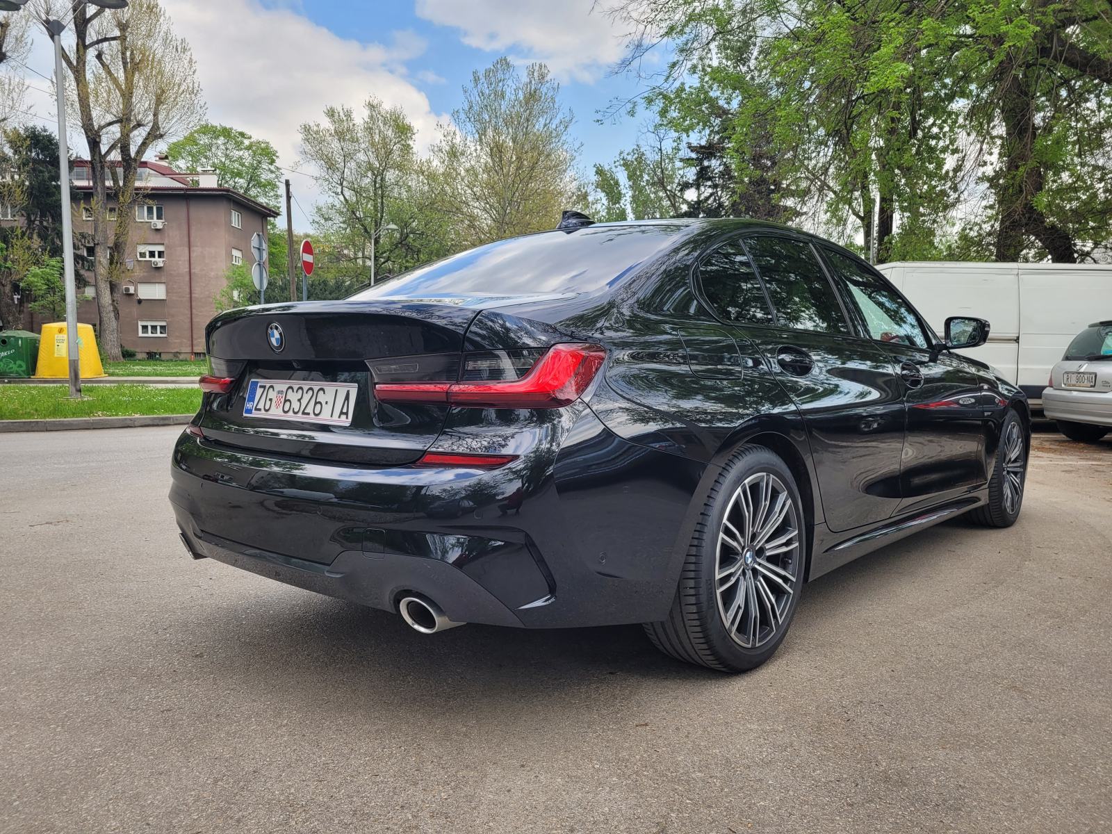 Prodajem BMW 320d xDrive M Sport, 2021.g., 77.000 km, laser, head up, fotografija 9