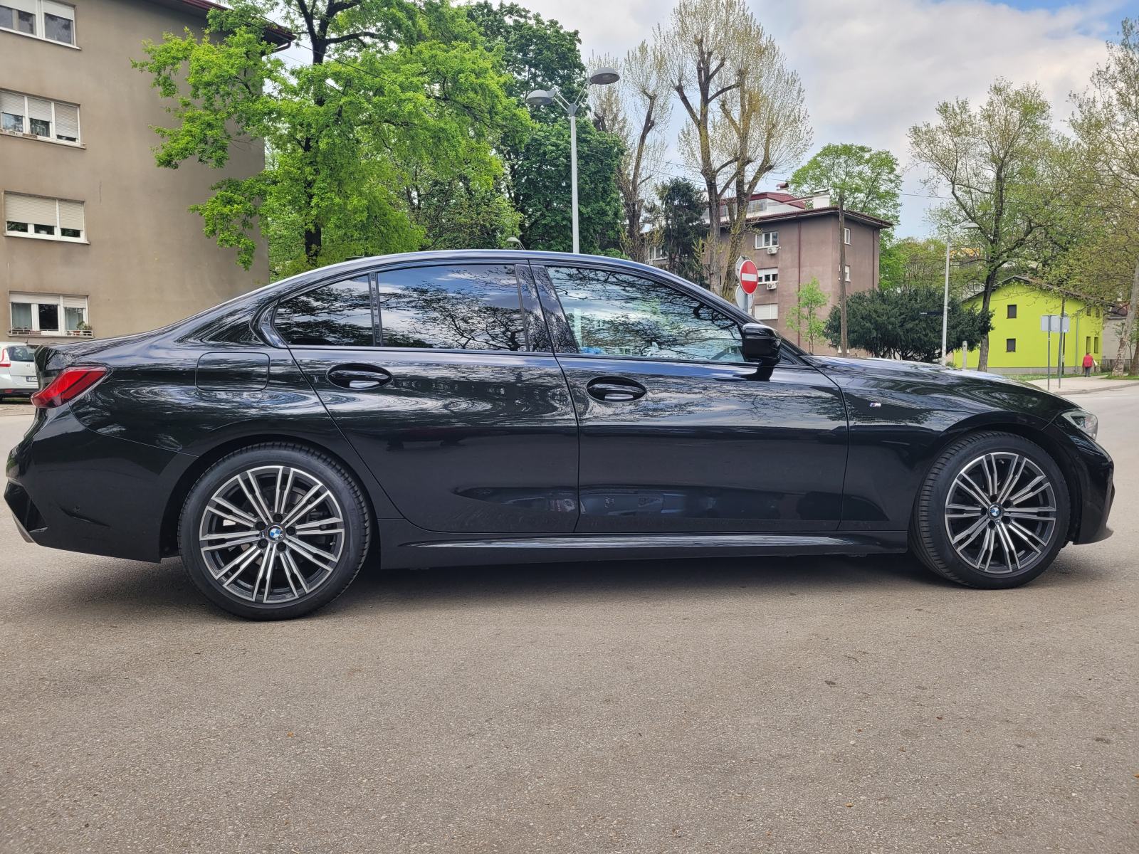 Prodajem BMW 320d xDrive M Sport, 2021.g., 77.000 km, laser, head up, fotografija 12