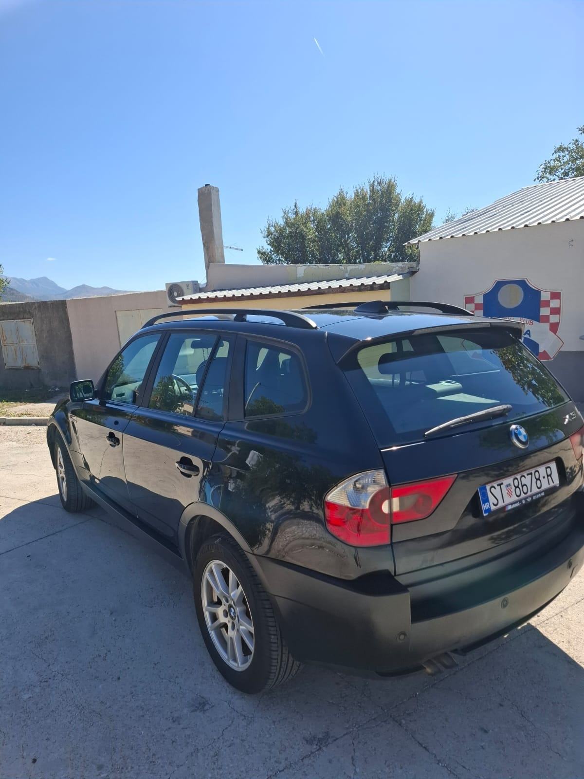 Prodajem BMW X3,registriran godinu dana, fotografija 2