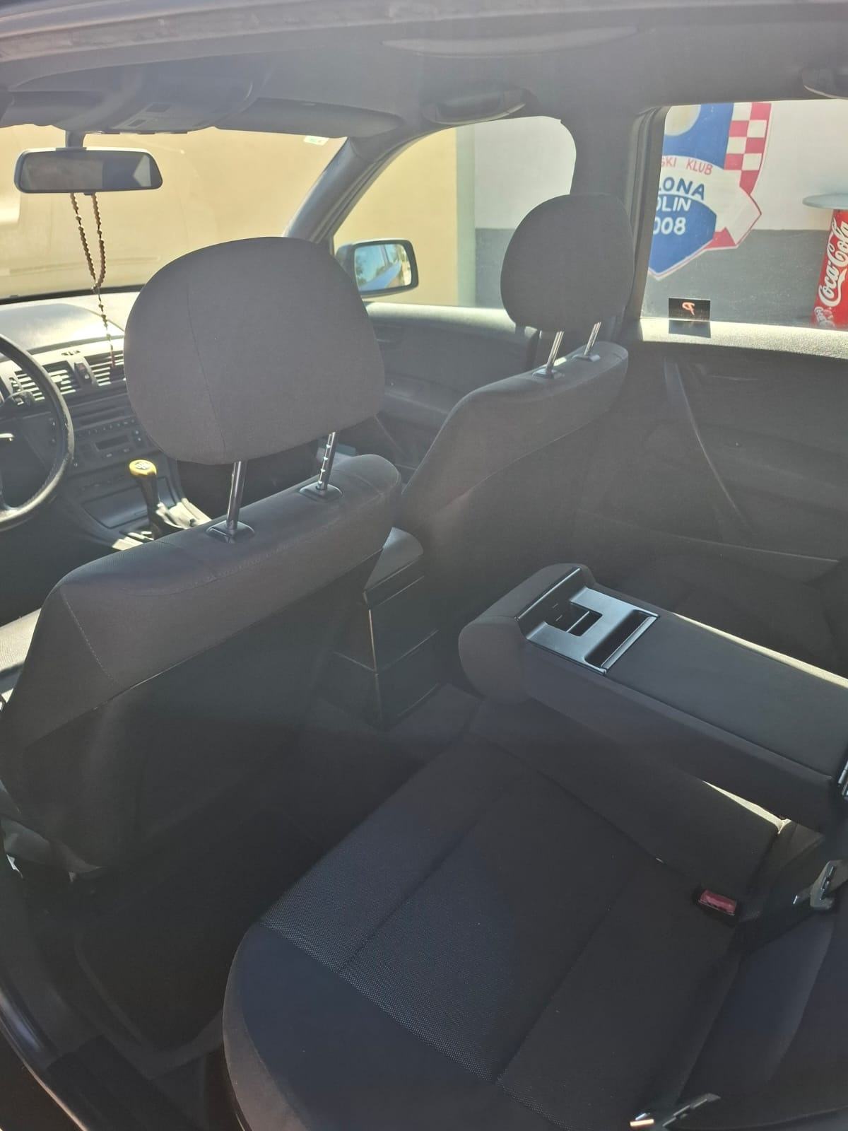 Prodajem BMW X3,registriran godinu dana, fotografija 6