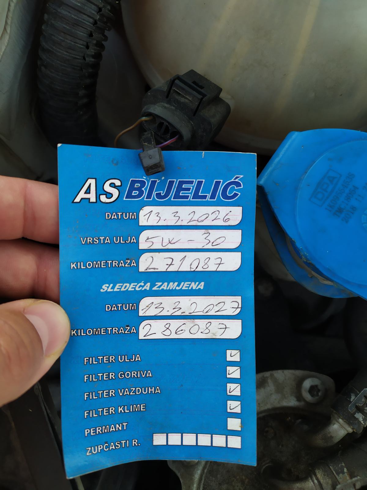 Prodajem bogato opremljenu VW Jettu 1,6 TDI reg. do 03.2027., pogled izvana - slika 1