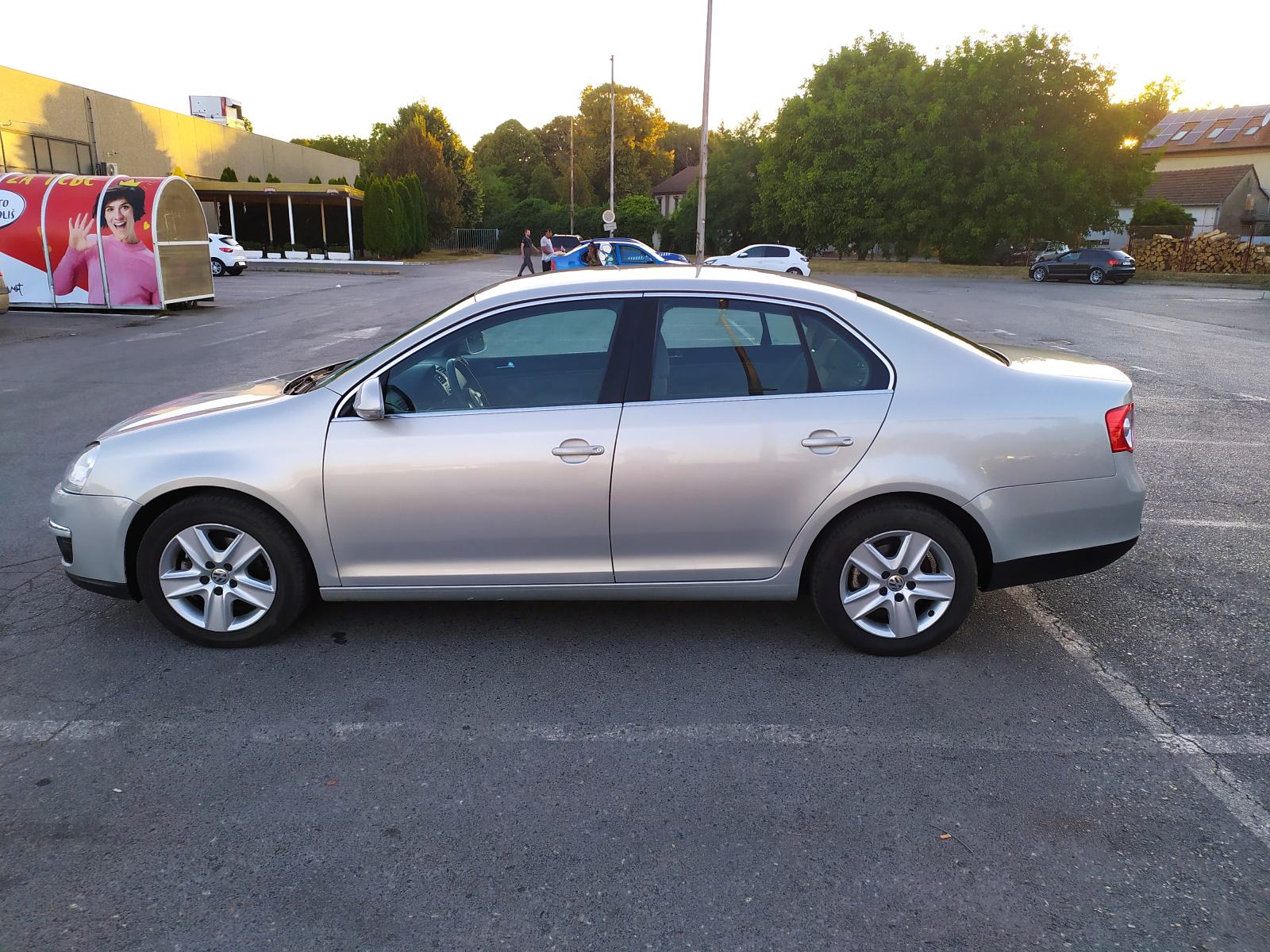 Prodajem bogato opremljenu VW Jettu 1,6 TDI reg. do 03.2027., fotografija 13