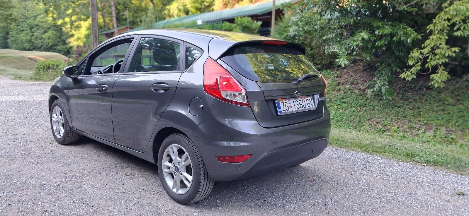 Prodajem Ford Fistu 2016. godište, fotografija 6