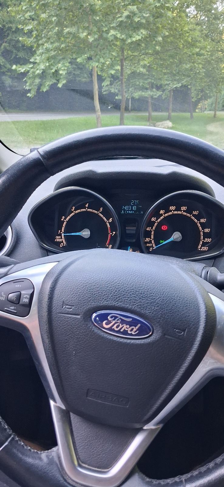 Prodajem Ford Fistu 2016. godište, fotografija 12
